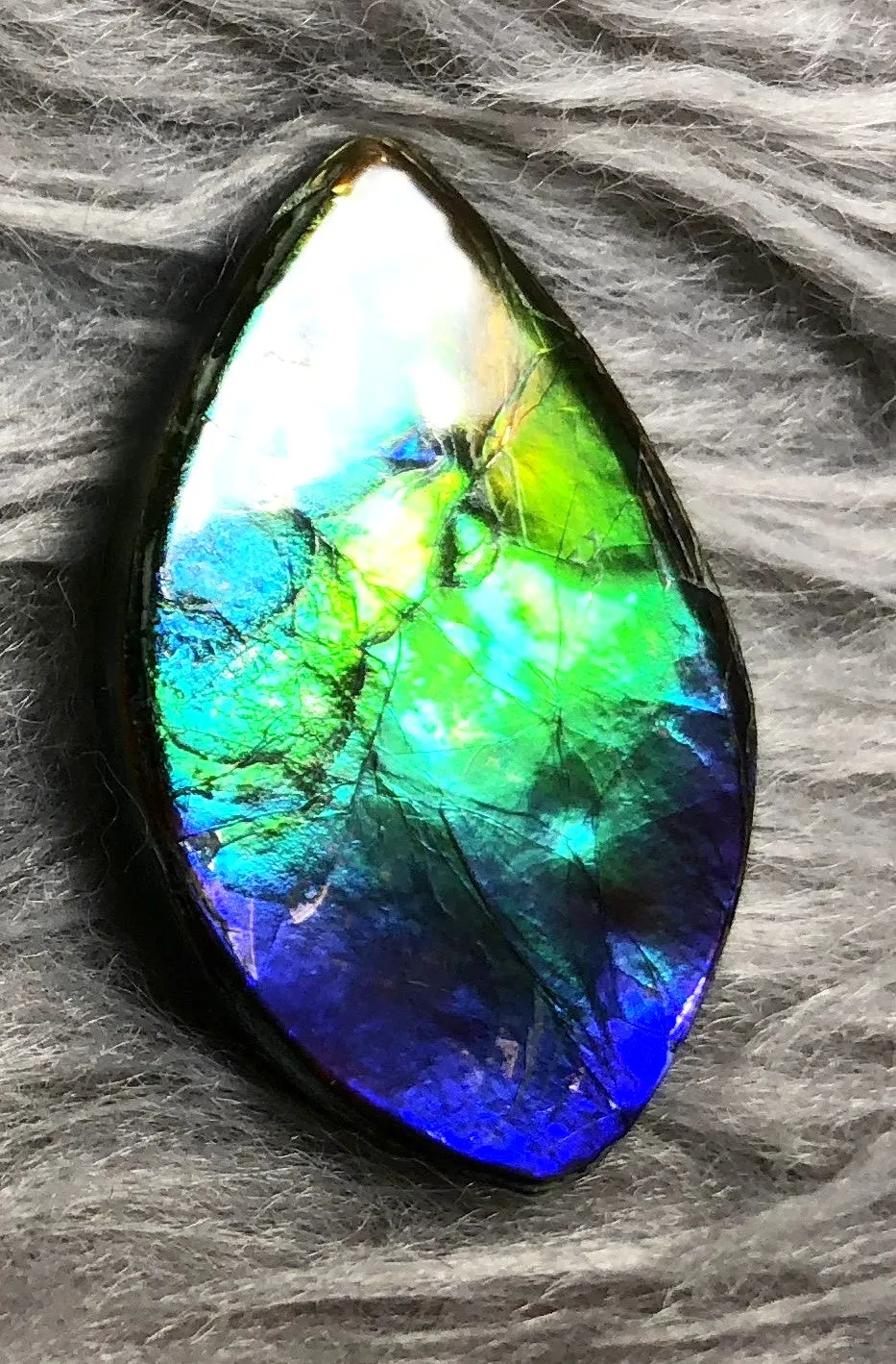 27  x 16 mm  Natural  Free Form . FFN 331 Ammolite  ナチュラル　ルース　アンモライト フリーフォーム