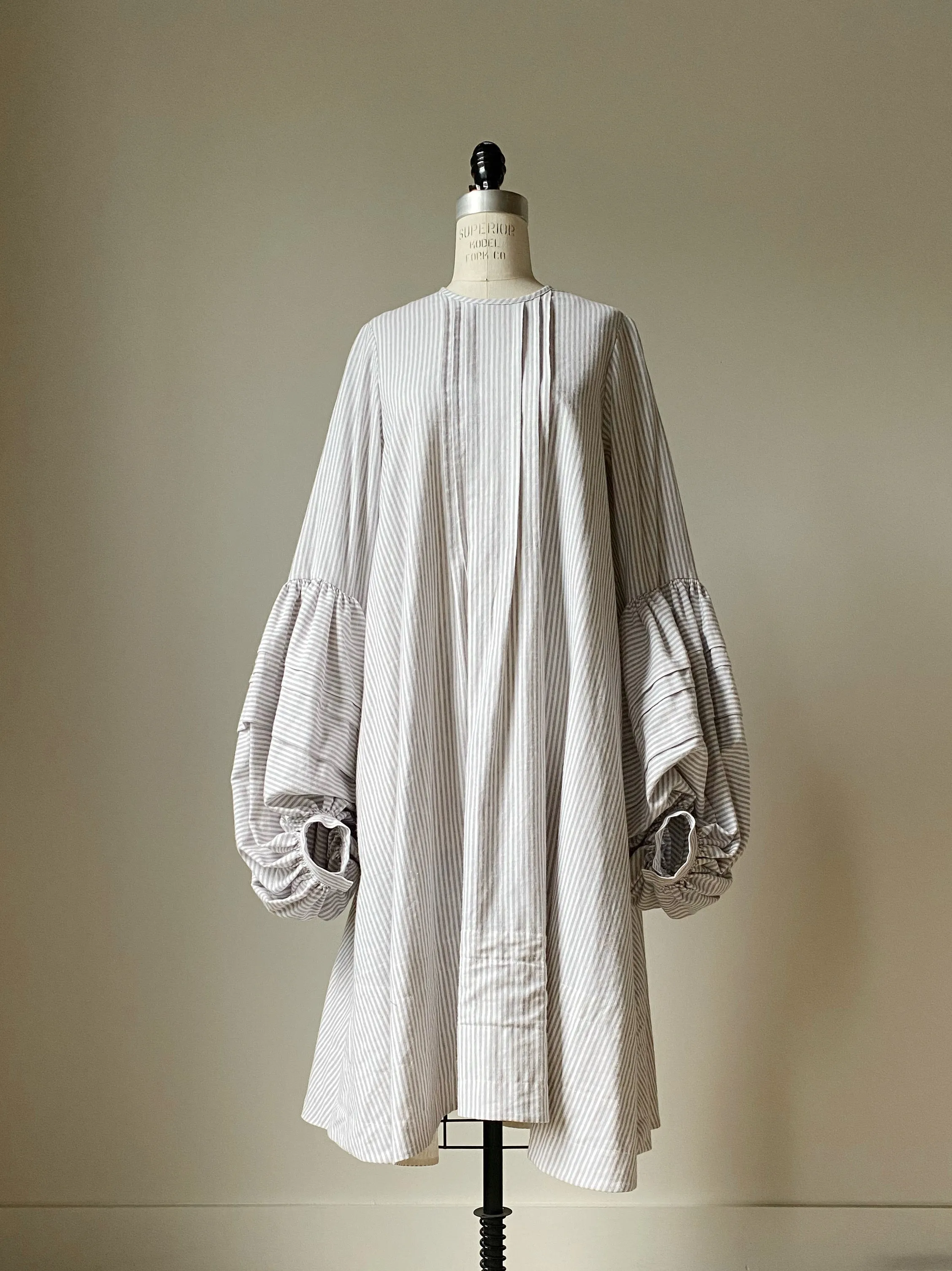 balloon sleeve 3/4 length ticking dress
