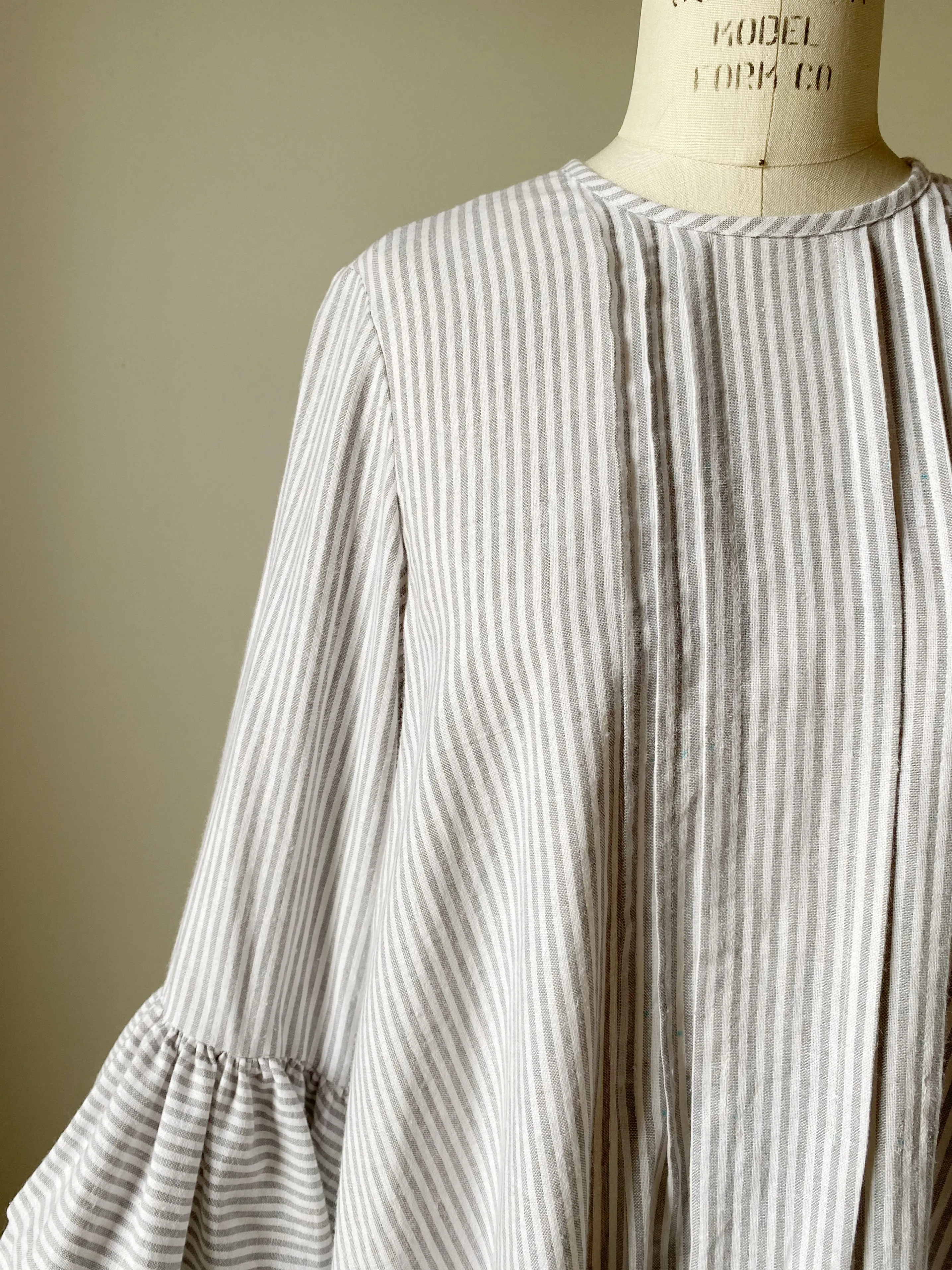 balloon sleeve 3/4 length ticking dress