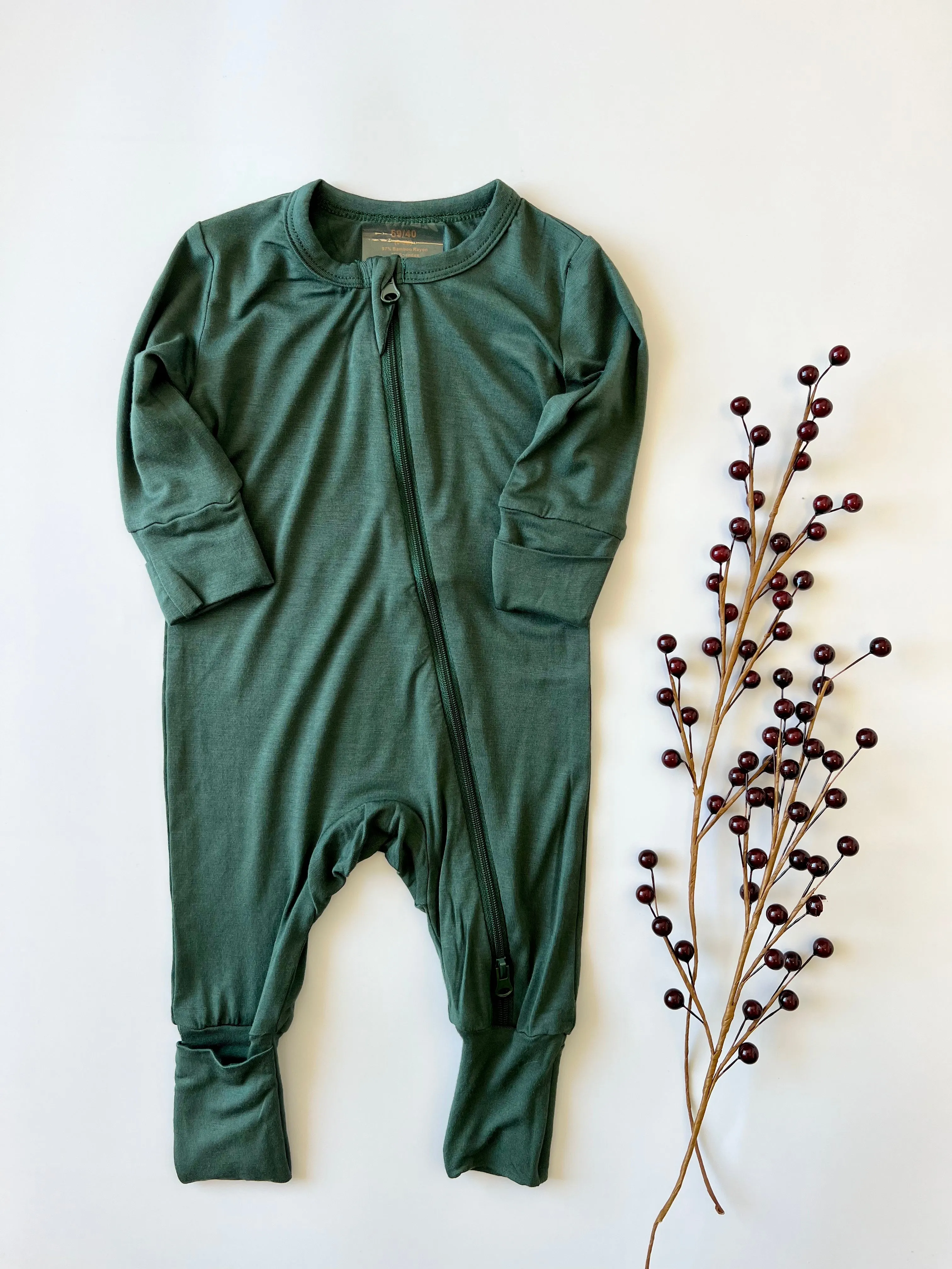 Bamboo Footed Lounger | Evergreen