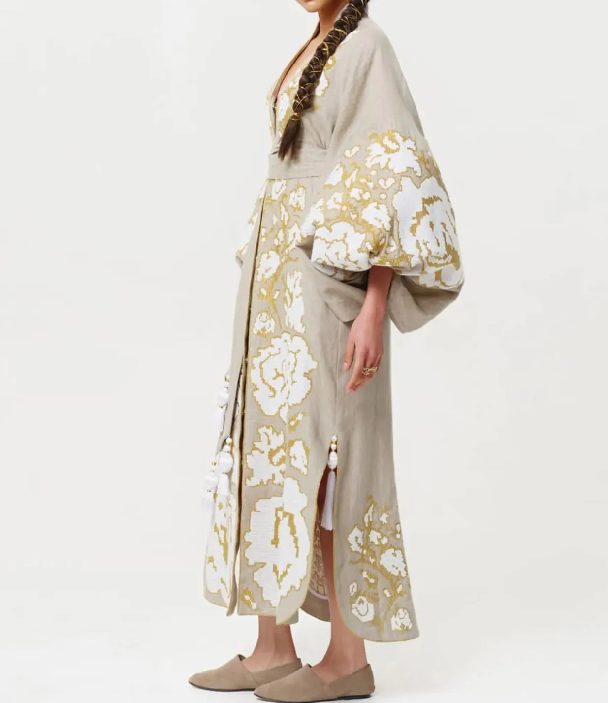 Beige kaftan with gold embroidery