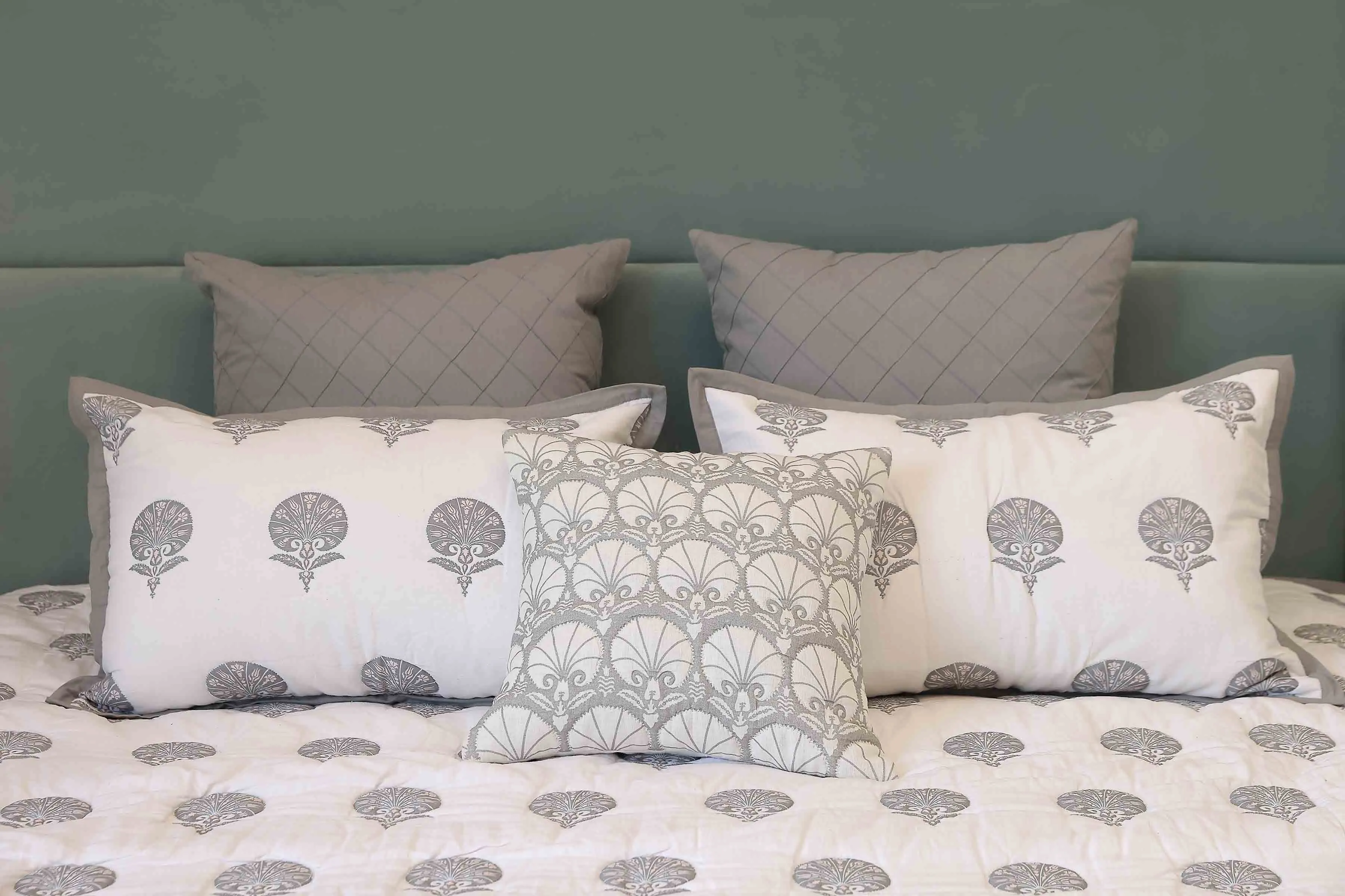 Clover Quilt Set