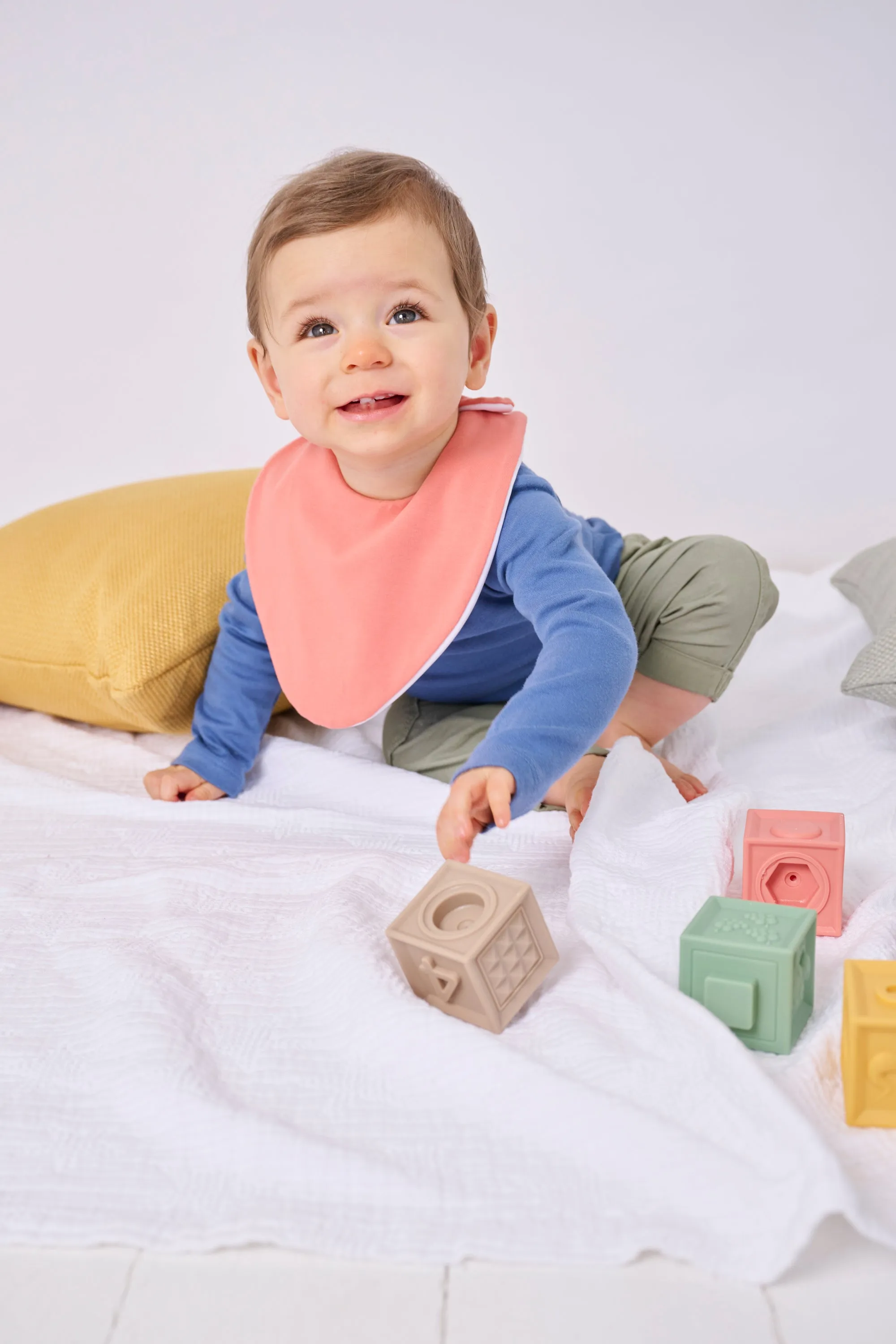 Coral Waterproof Dribble Bib