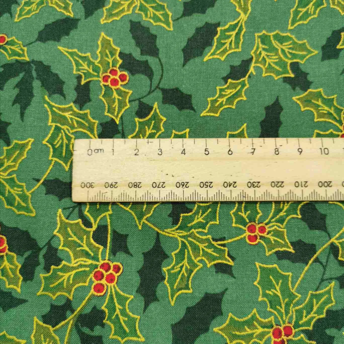 Cotton Poplin, Christmas Holly, Green