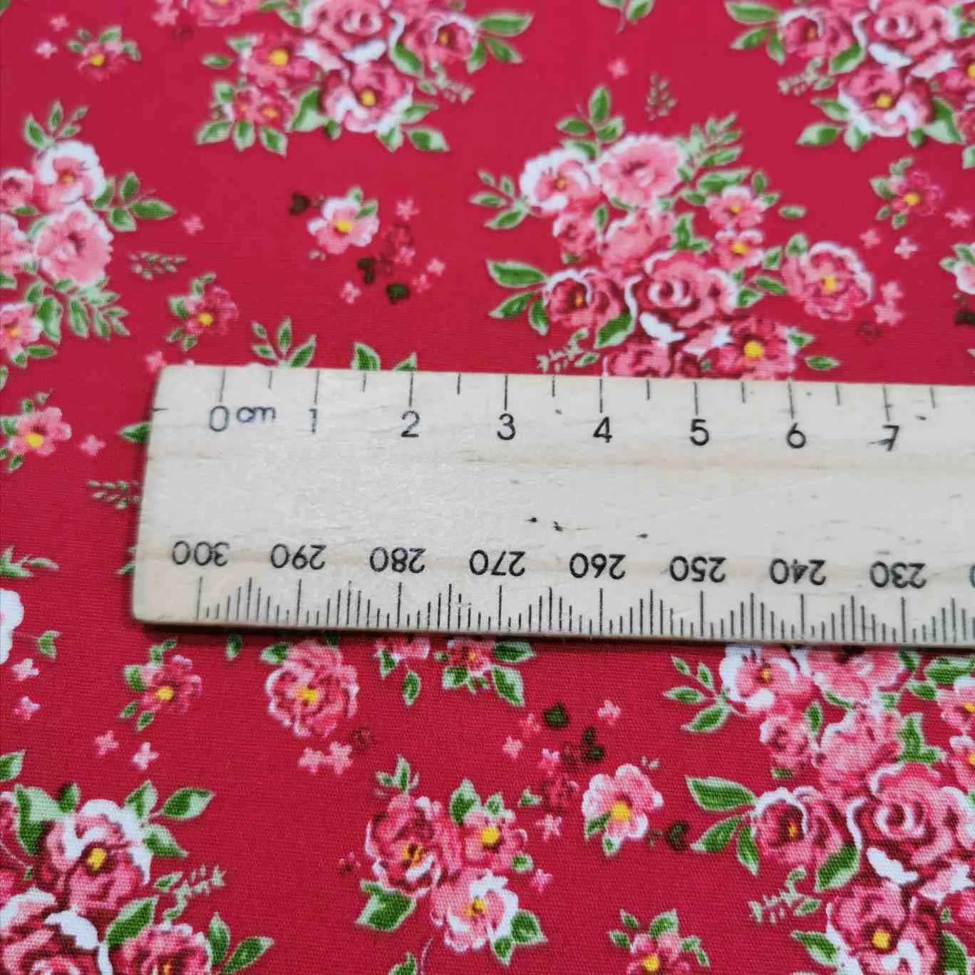 Cotton Poplin, Vintage Roses, Red
