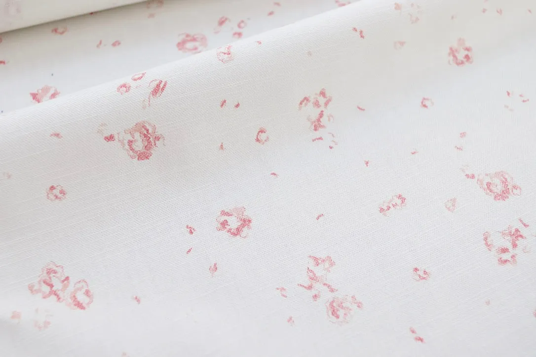 Ditsy Field - On Oyster linen