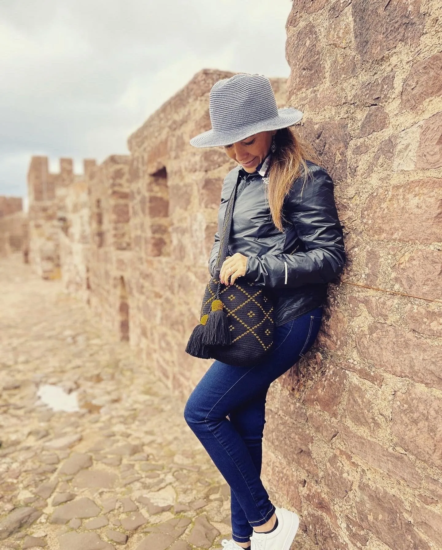 Elegant Hand-Crocheted Silk Crossbody Bucket Bags – Perfect for a Night Out