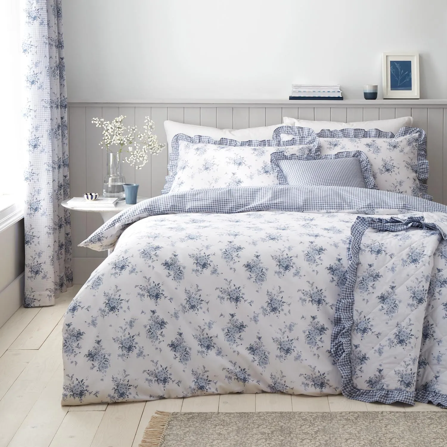 Elena Floral Frill Quilted Bedspread 220X220Cm
