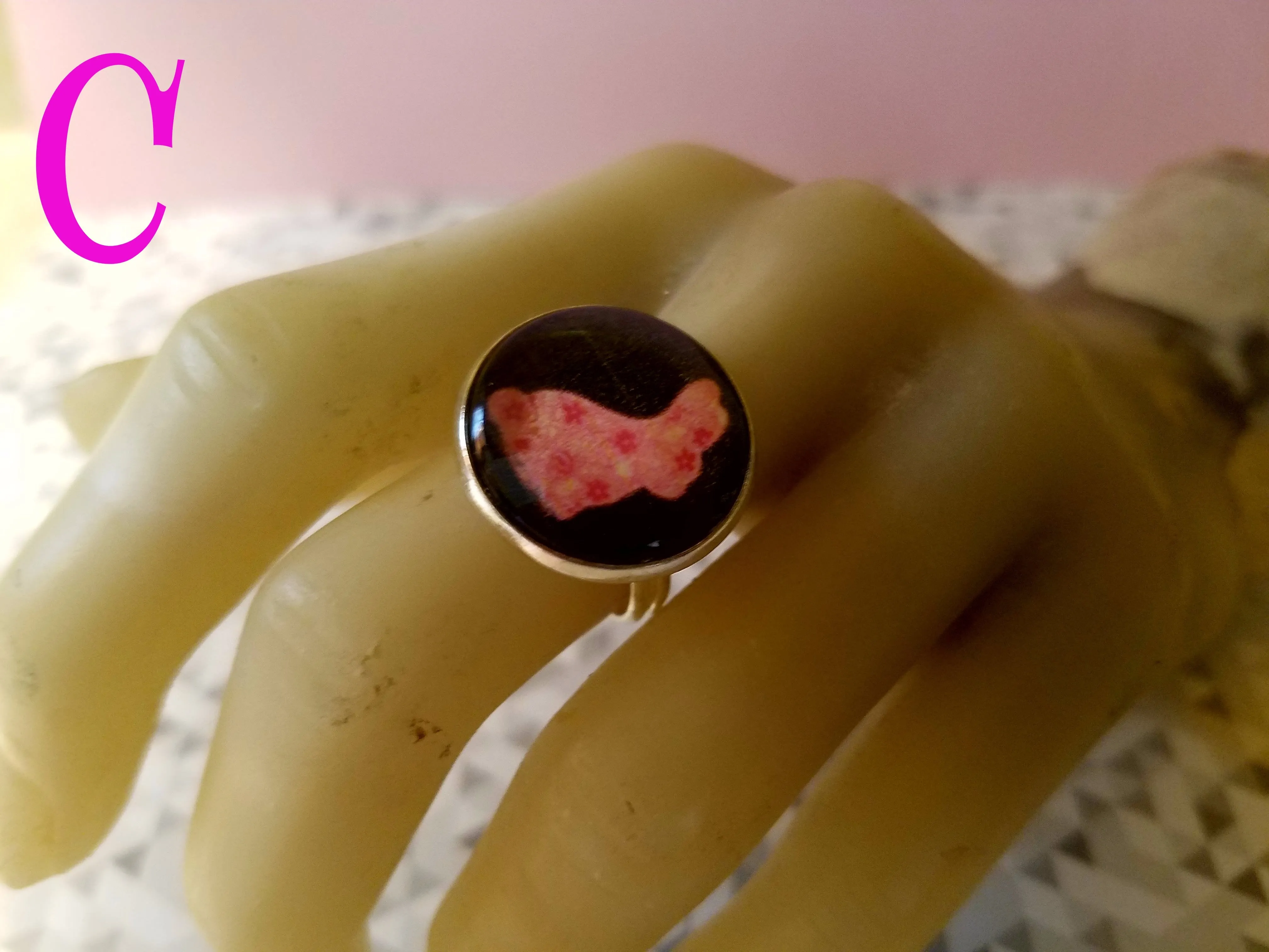 Hase Cabochon Ring