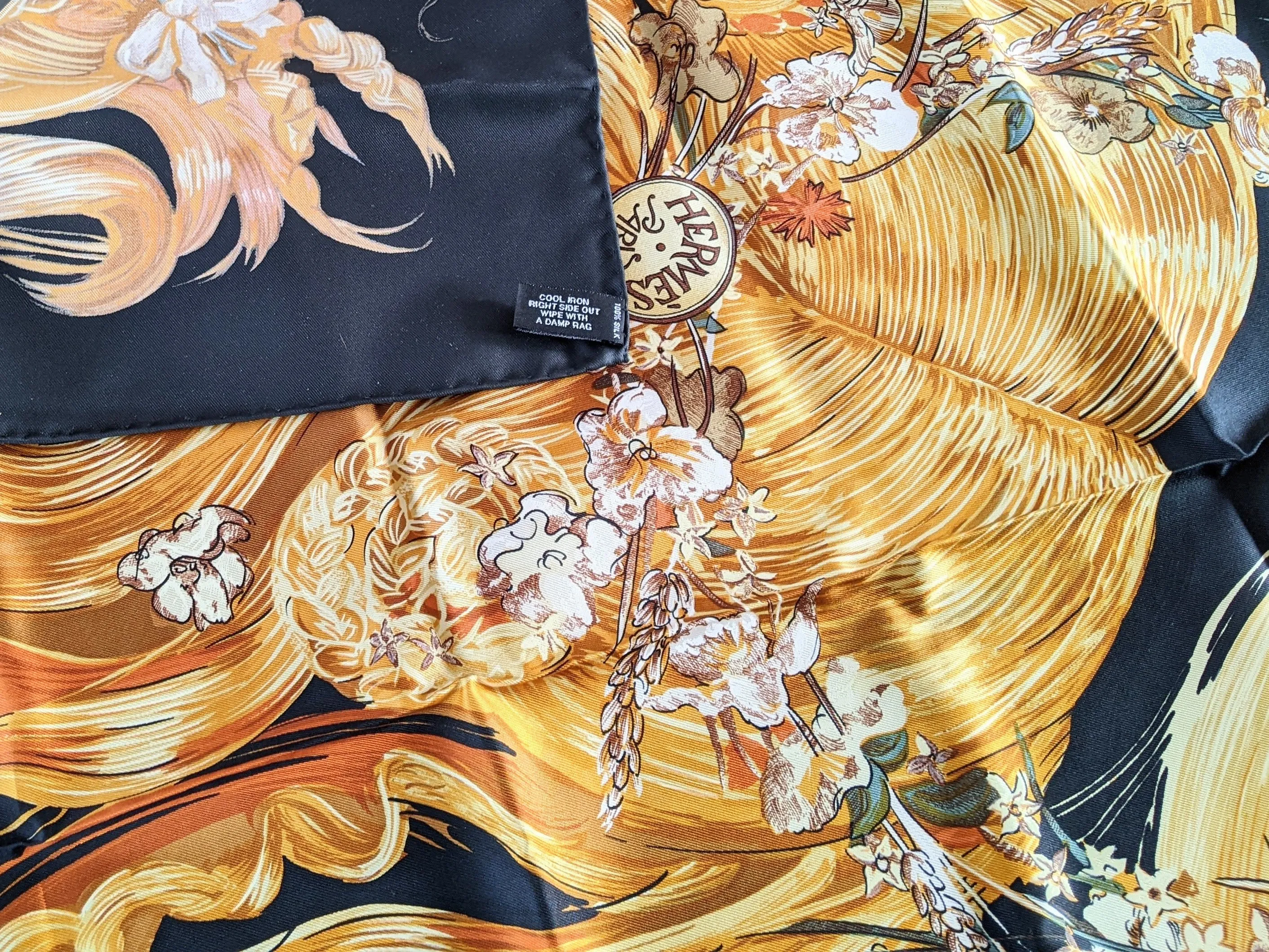 HERMES 2002 EVA by Philippe Dumas Waterproof Silk Scarf 90 x 90 cm,  RARE in Special Pochette!