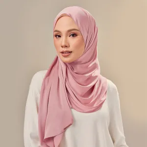 Inaya in Razzleberry
