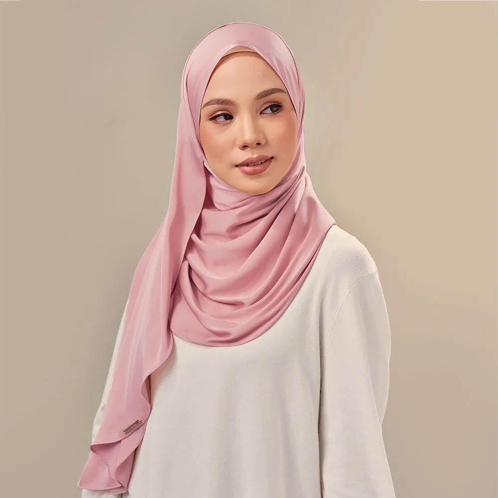 Inaya in Razzleberry