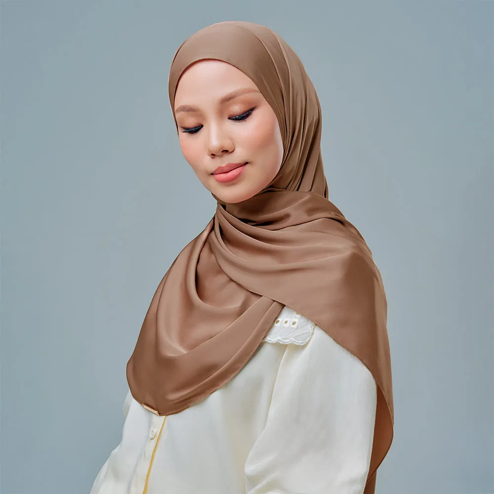 Inaya in Tiramisu