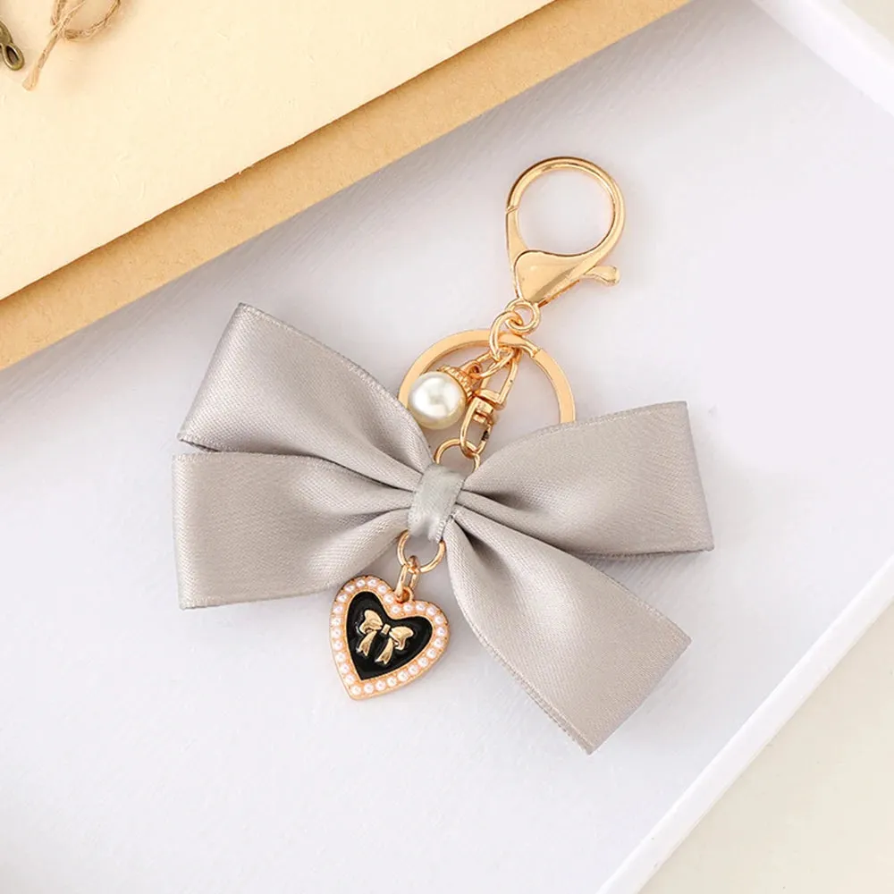 Kawaii Imitation Pearl Keychain 🌸 Cute Ribbon Bowknot Bag Charm 🎀 Stylish Metal Buckle Accessory for Women 💖 Perfect Gift Jewelry