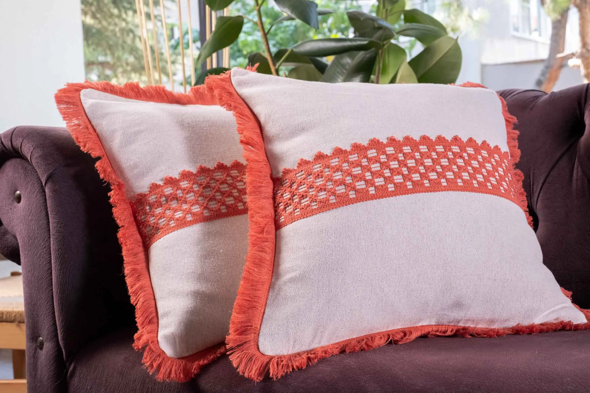 Lace and Tassel Fringed Design Linen Cushion Cover