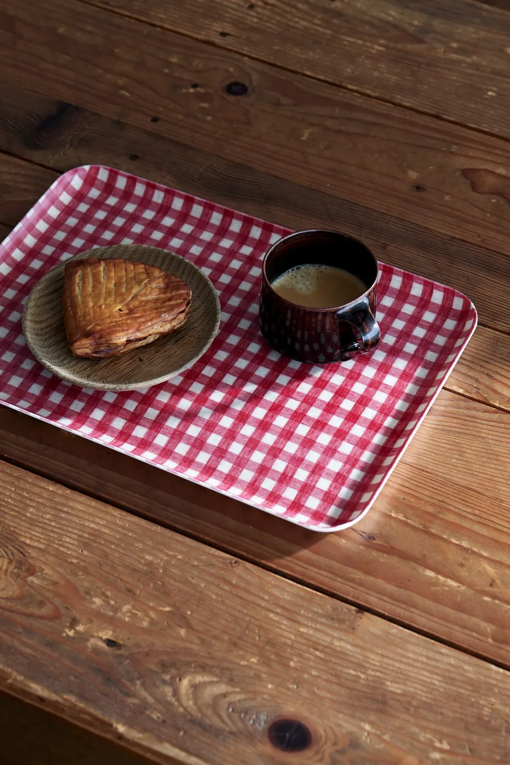 Linen Coated Tray- Red and White Check