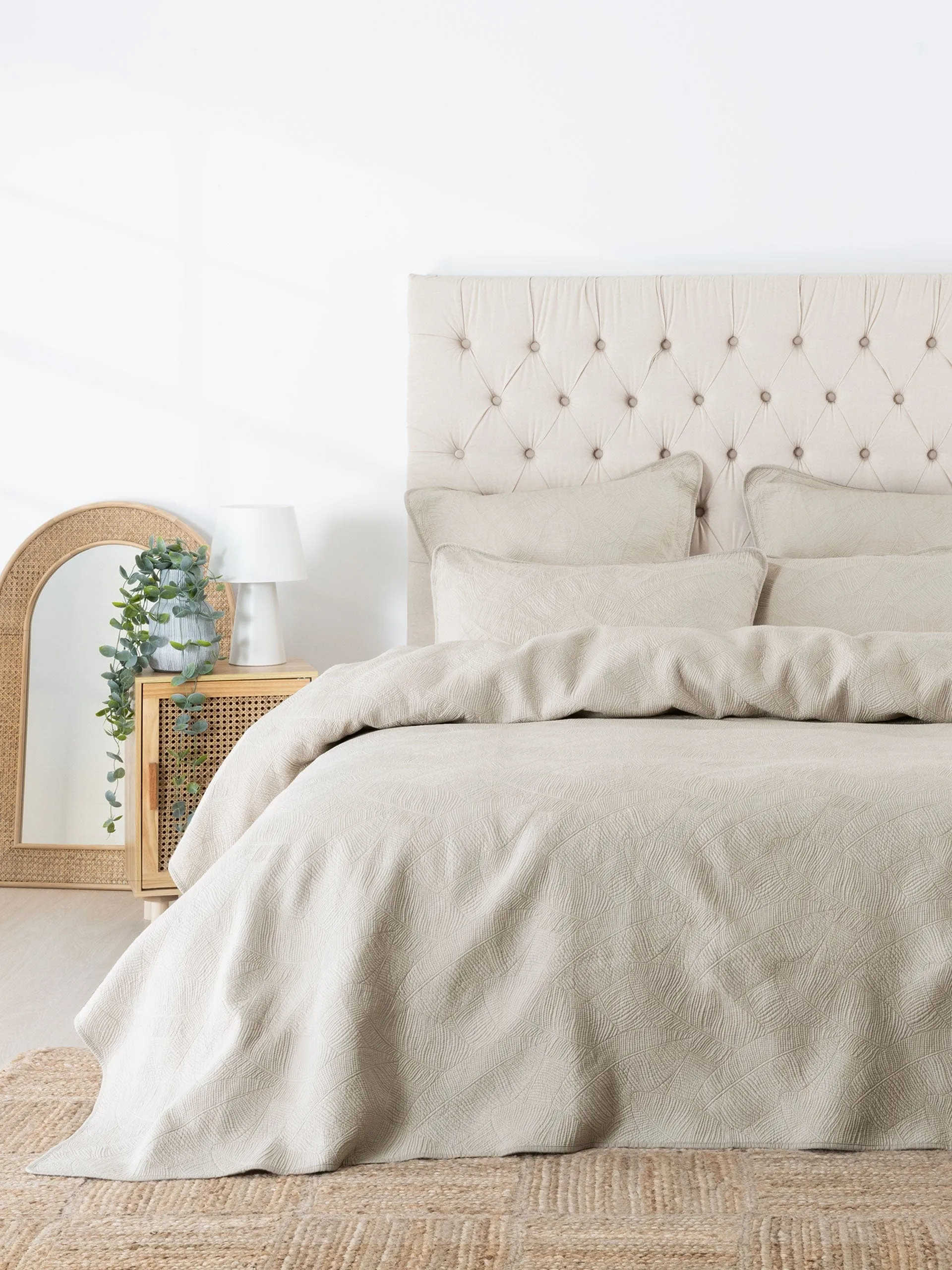 Linen House Coverlet Quilt Set Oatmeal Manon
