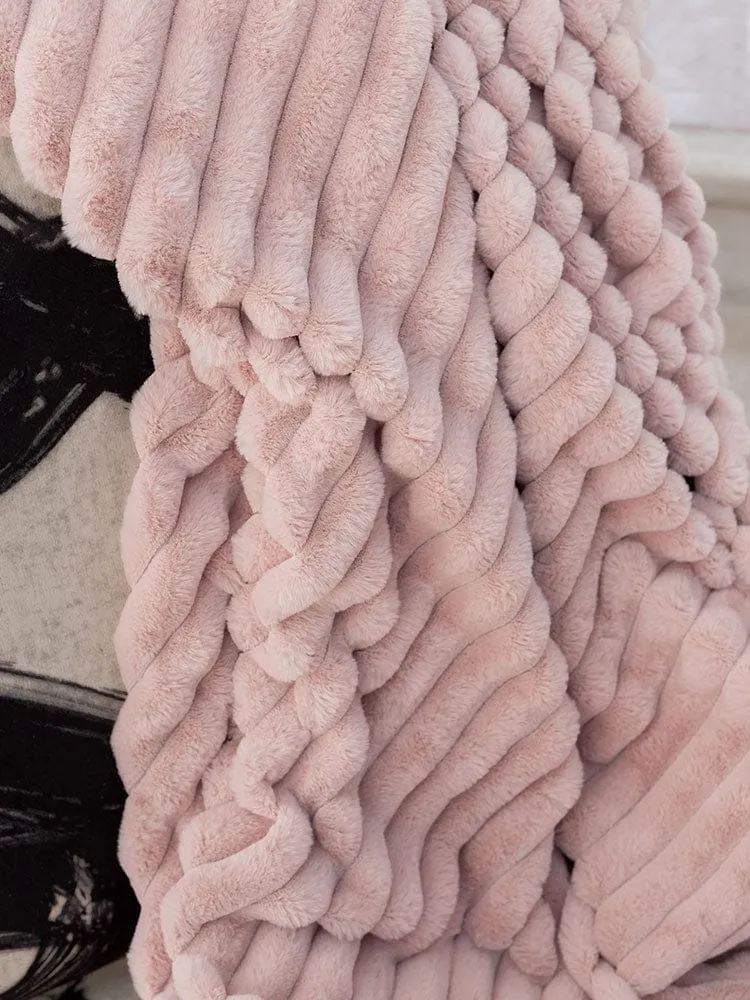 Linen House Decadence Fur Throw 150x200cm Rose