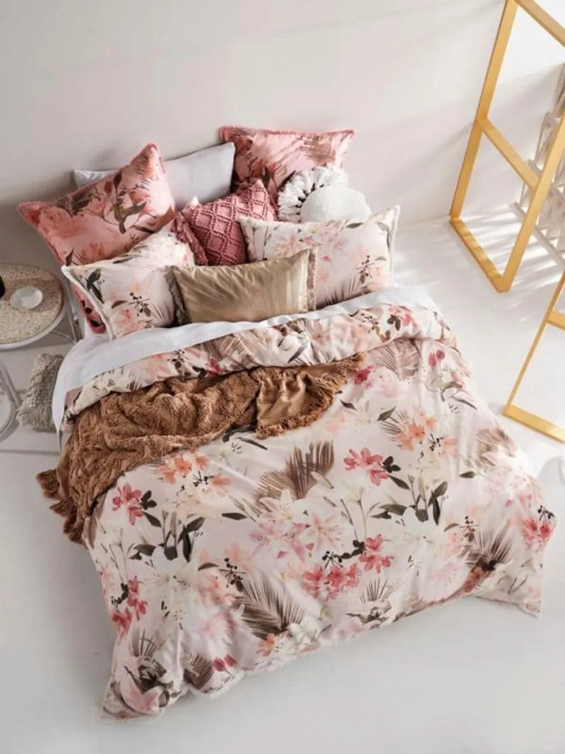Linen House  Duvet Cover Set Petel Holidae
