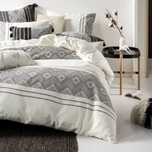Linen House St Lucia Magnet Duvet cover Set