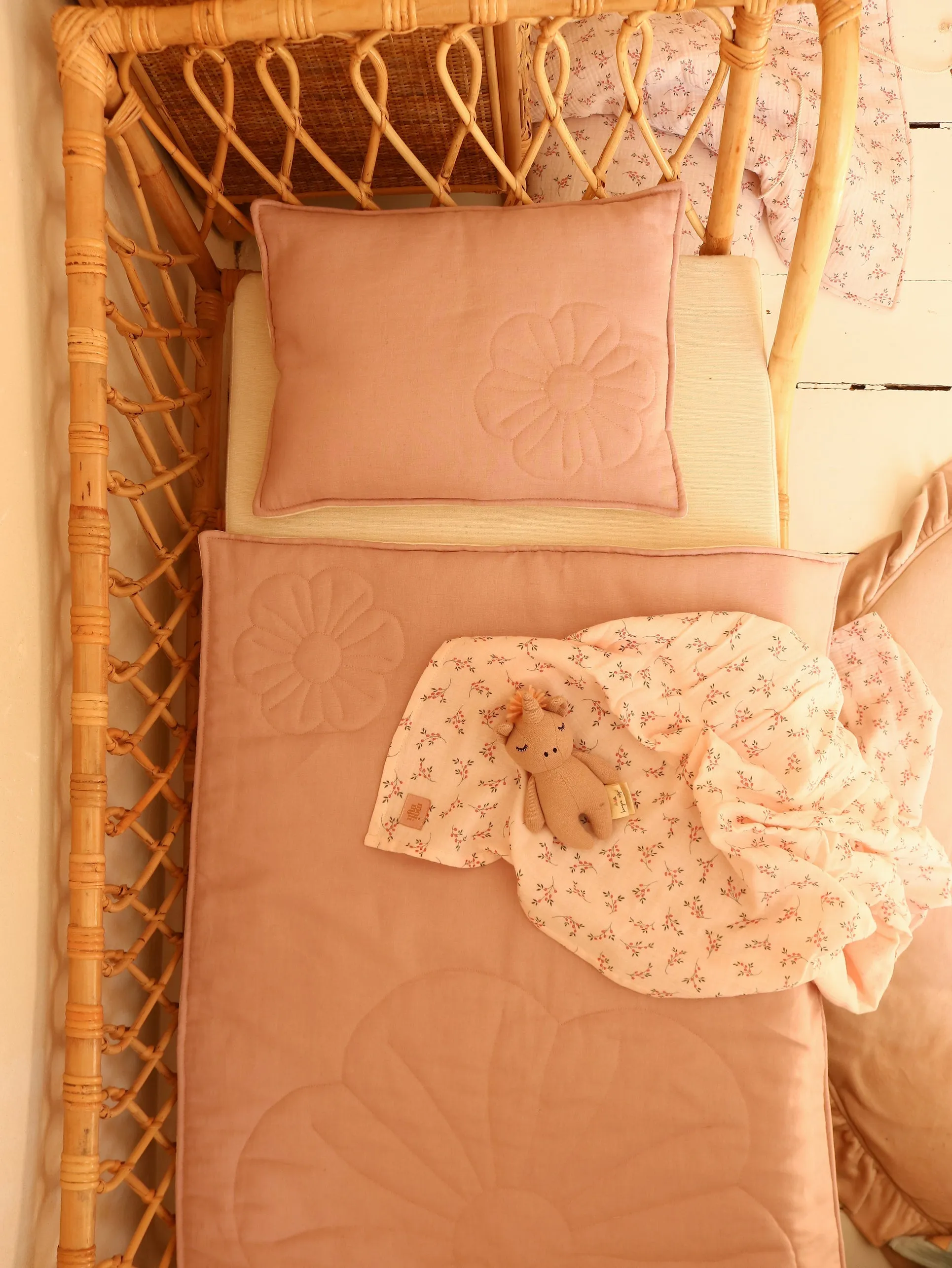Linen "Powder Pink" Flower Child Cover Set
