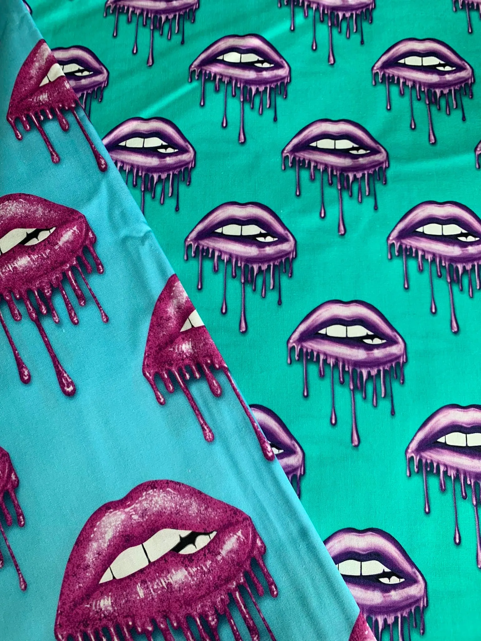 Lips Pink  - Woven