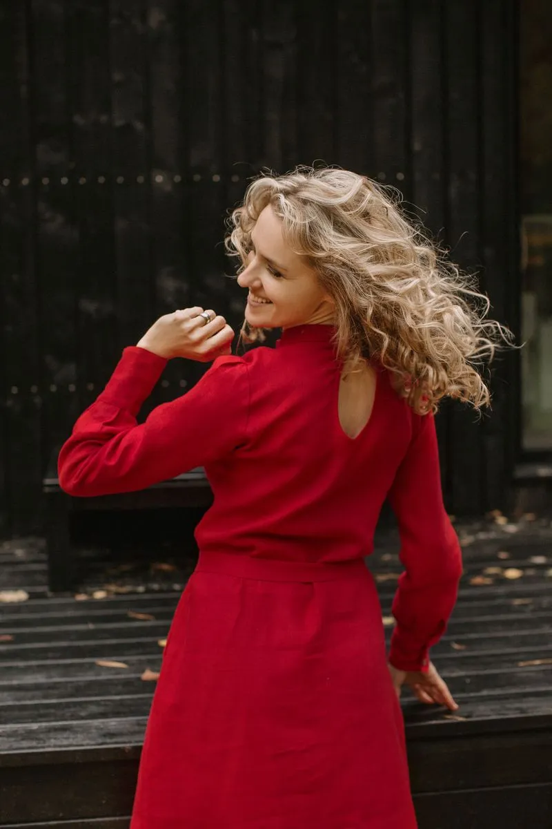 Long-Sleeves Mock-Neckline Linen Dress