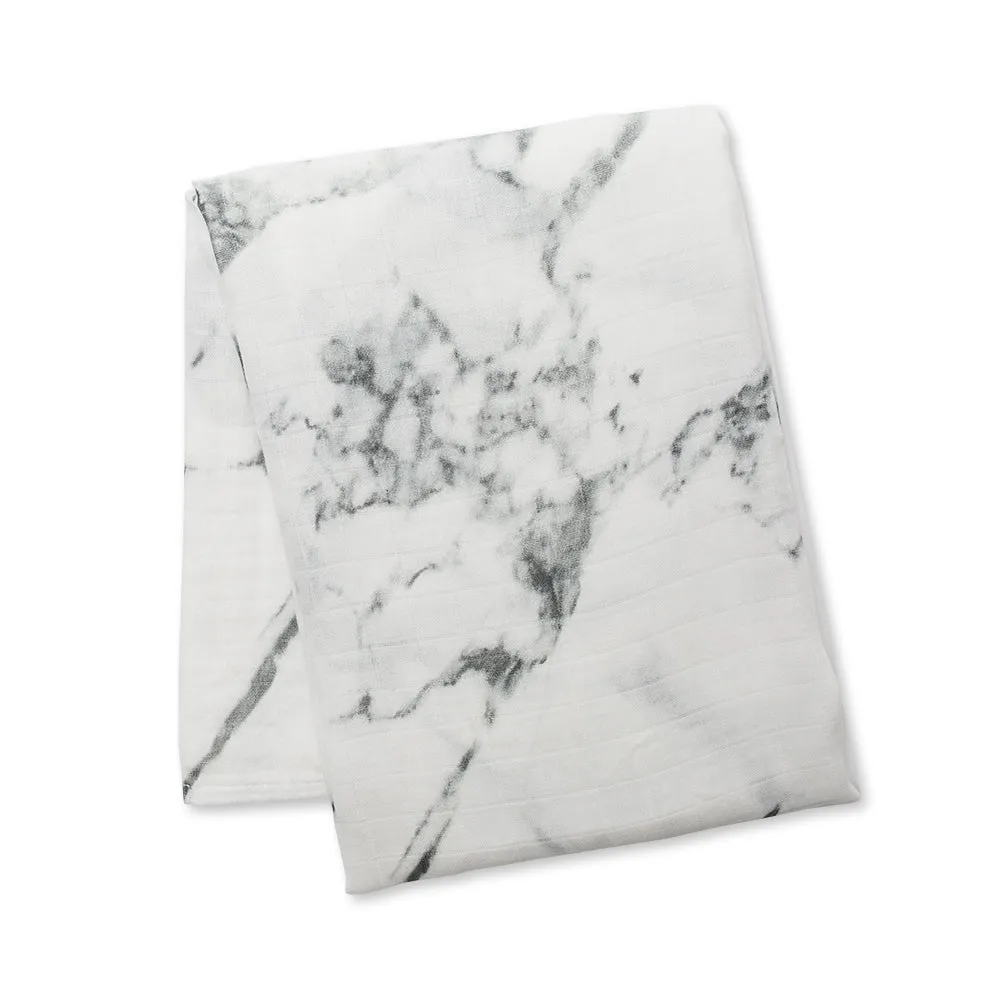 Lulujo Muslin Bamboo Swaddle