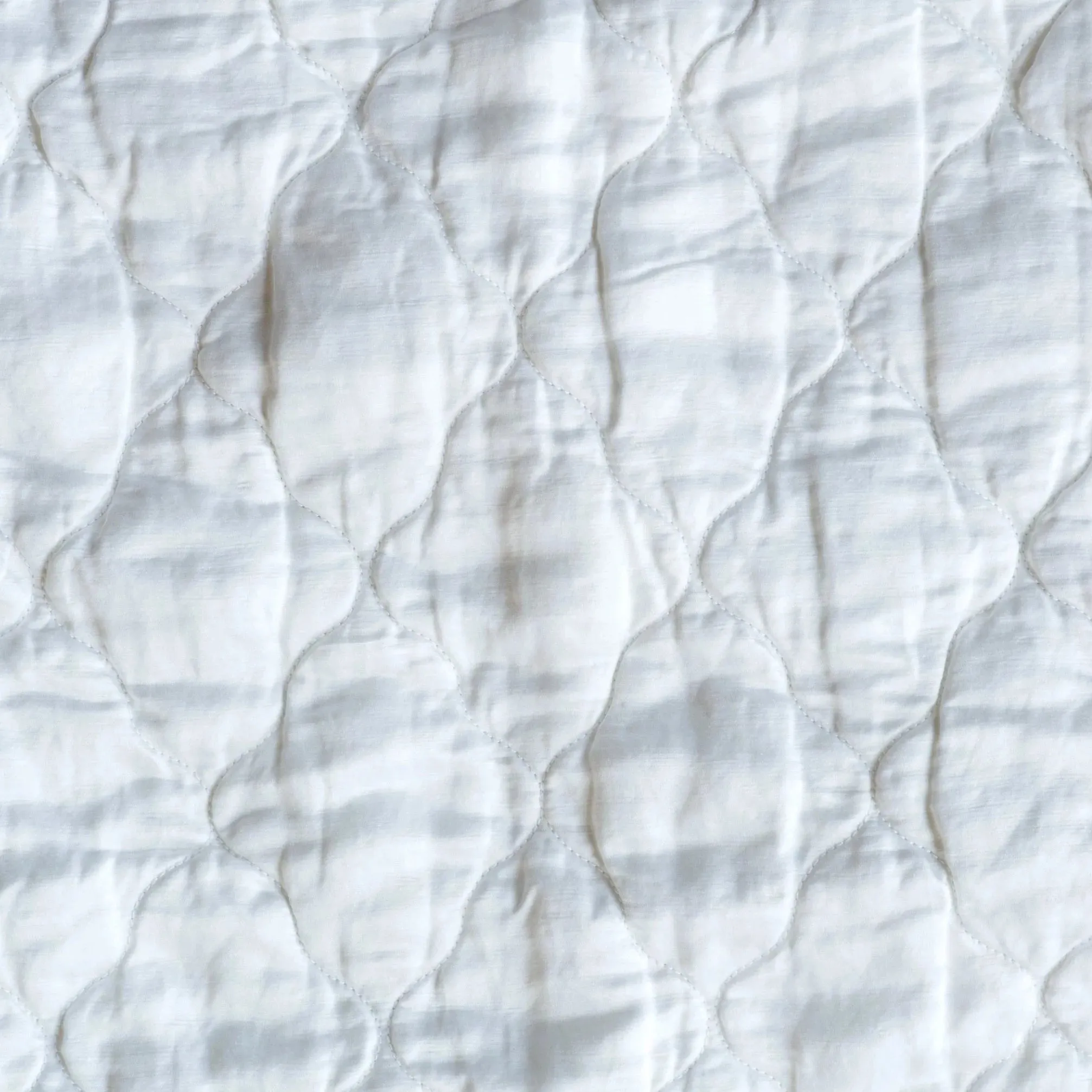 Luna Coverlet - White - Queen