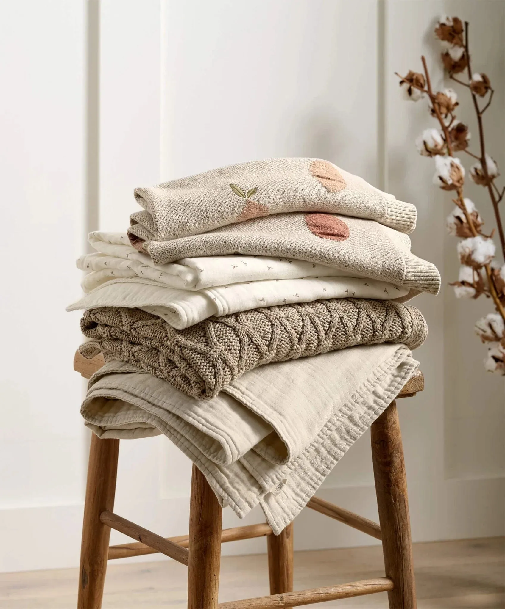 Mamas & Papas Welcome to the World Cotbed Quilt - Seedling