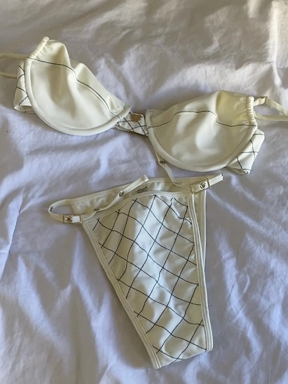 NAOMI BOTTOM | IVORY