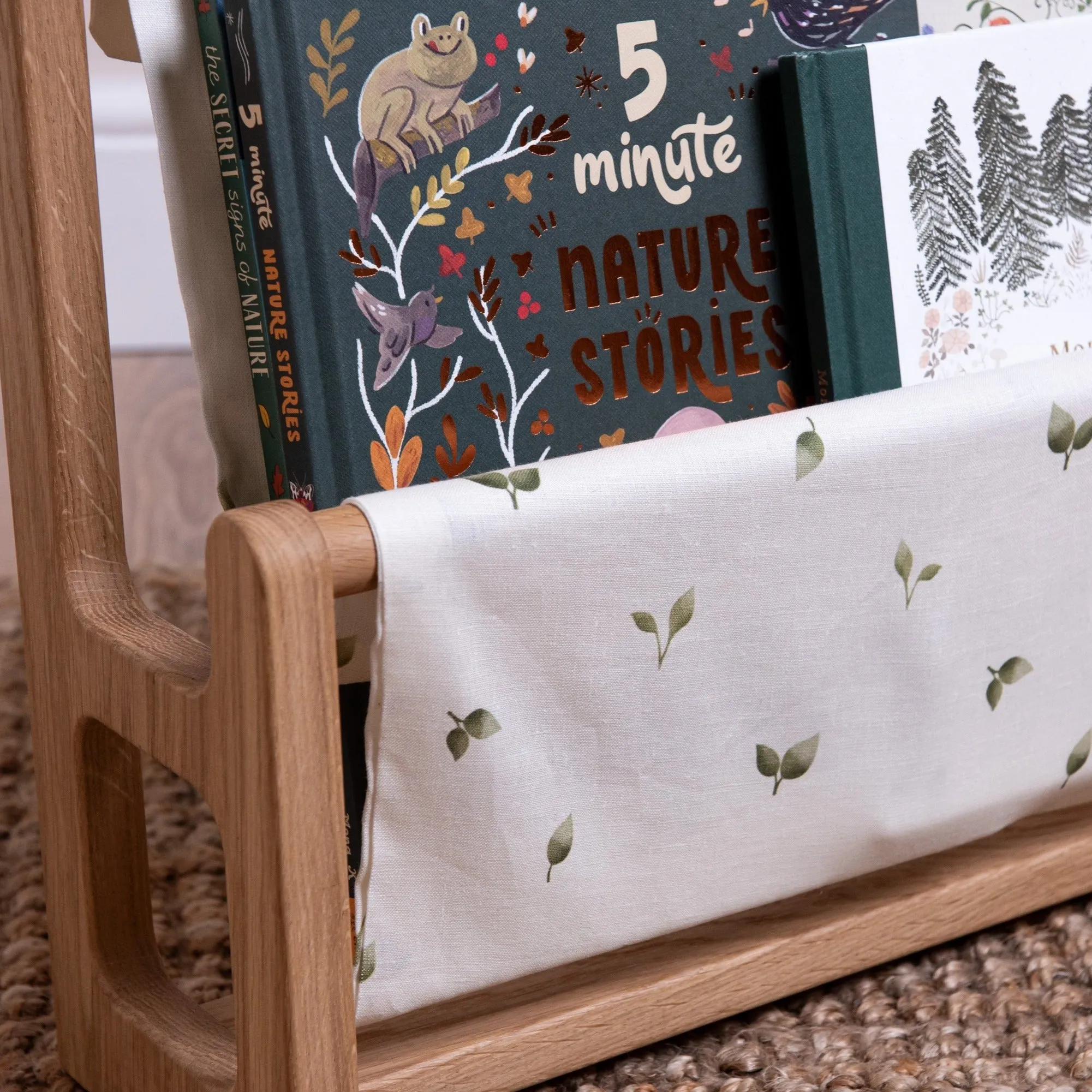 Nestie Book Hammock with Allotment Leaf Print Linen (Solid Oak)