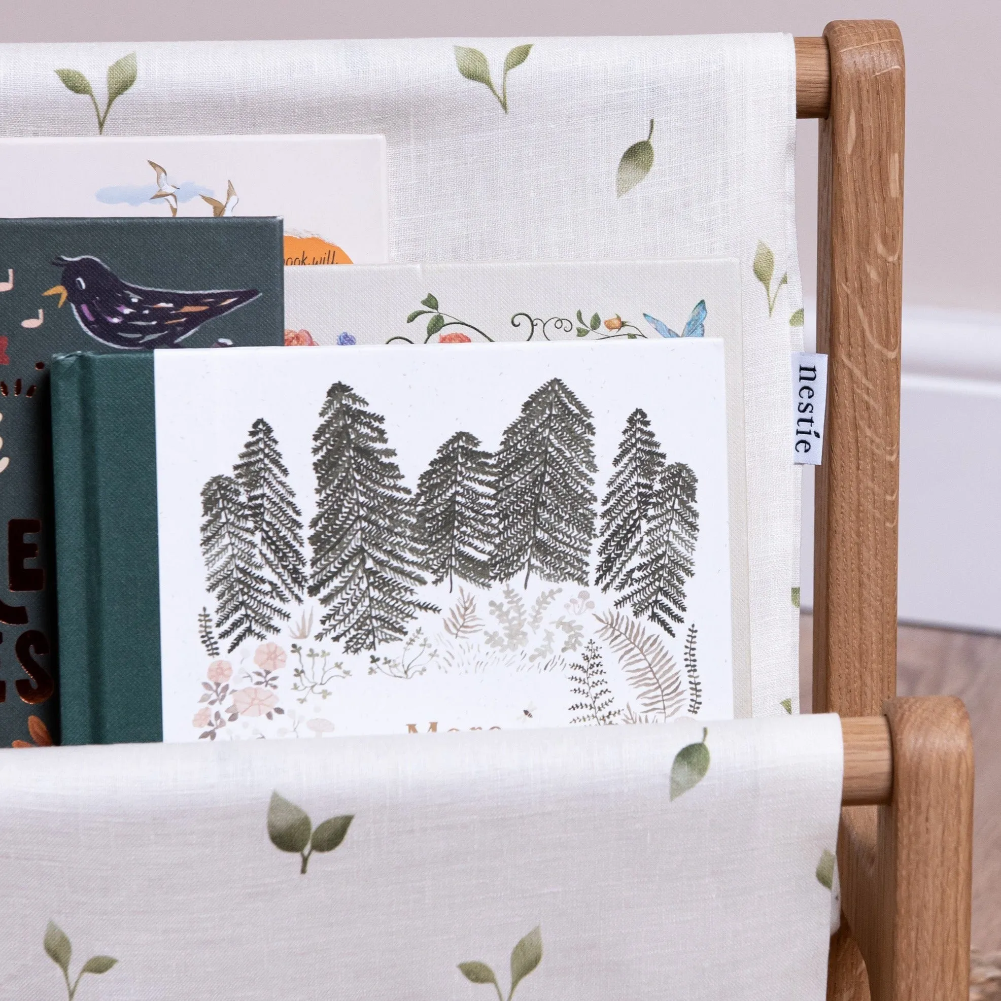 Nestie Book Hammock with Allotment Leaf Print Linen (Solid Oak)
