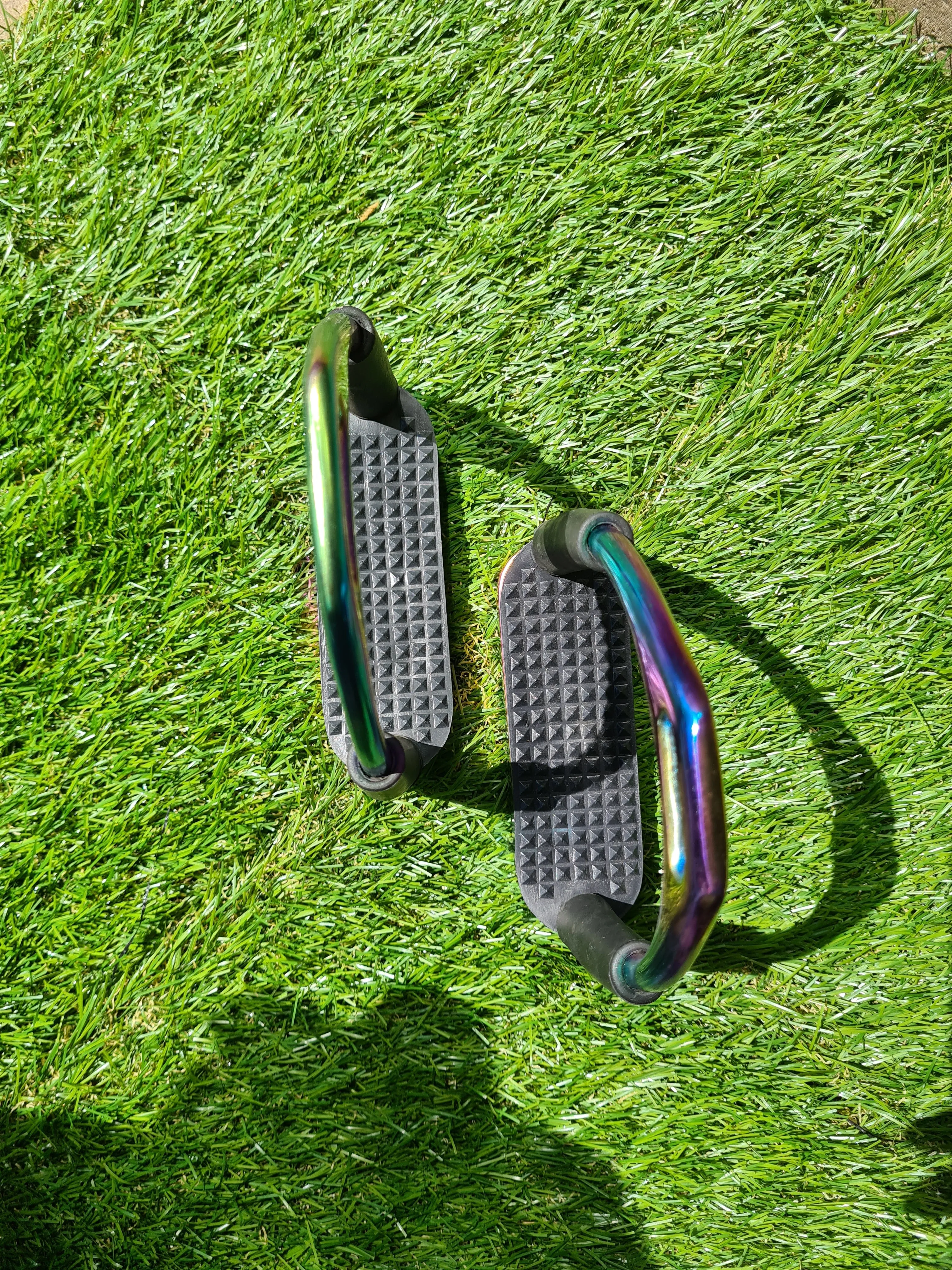 New lightweight metal stirrups  size: 4-1/2" FREE POSTAGE  🟣