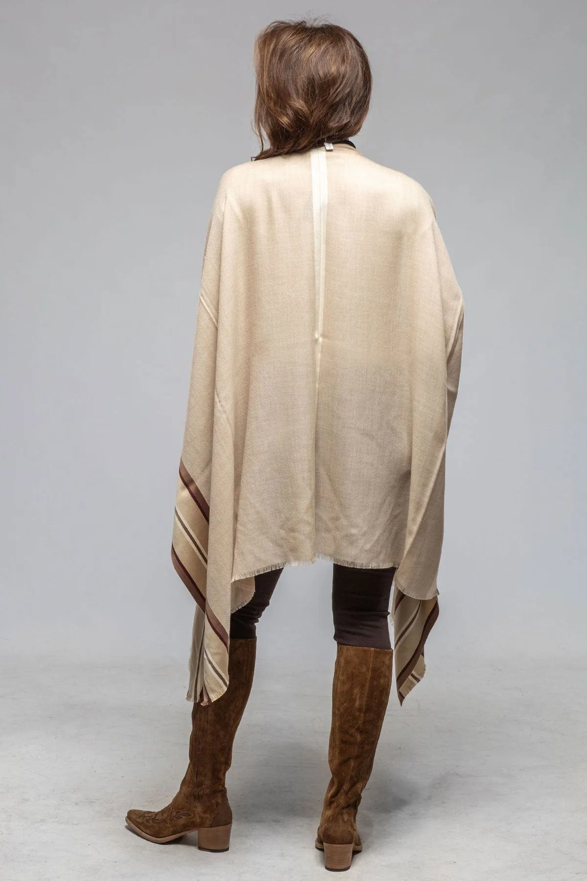 Nuvola Cashmere Silk Cape/Shawl In Beige