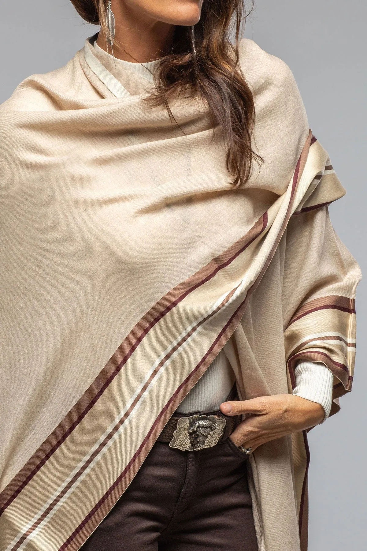 Nuvola Cashmere Silk Cape/Shawl In Beige