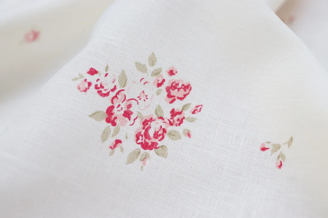 Petite Fleur on Oyster Linen