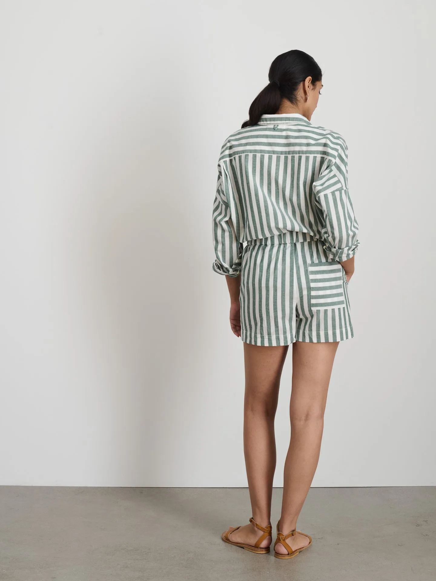 Poolside Shorts In Positano Stripe