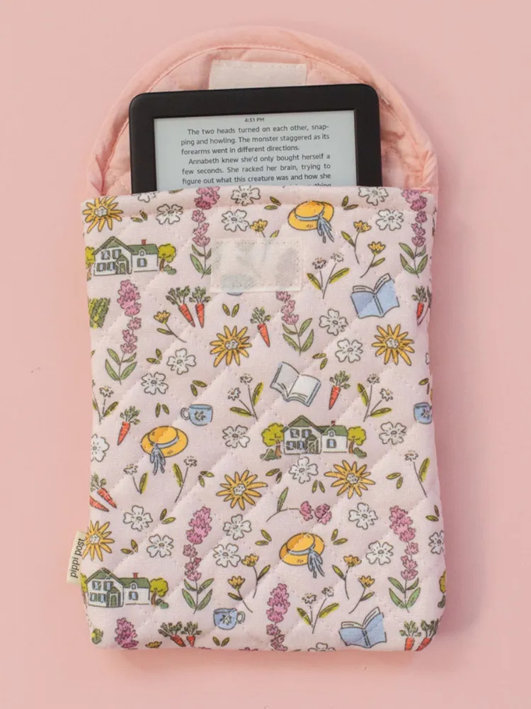 Quilted E-Reader Case - Green Gables