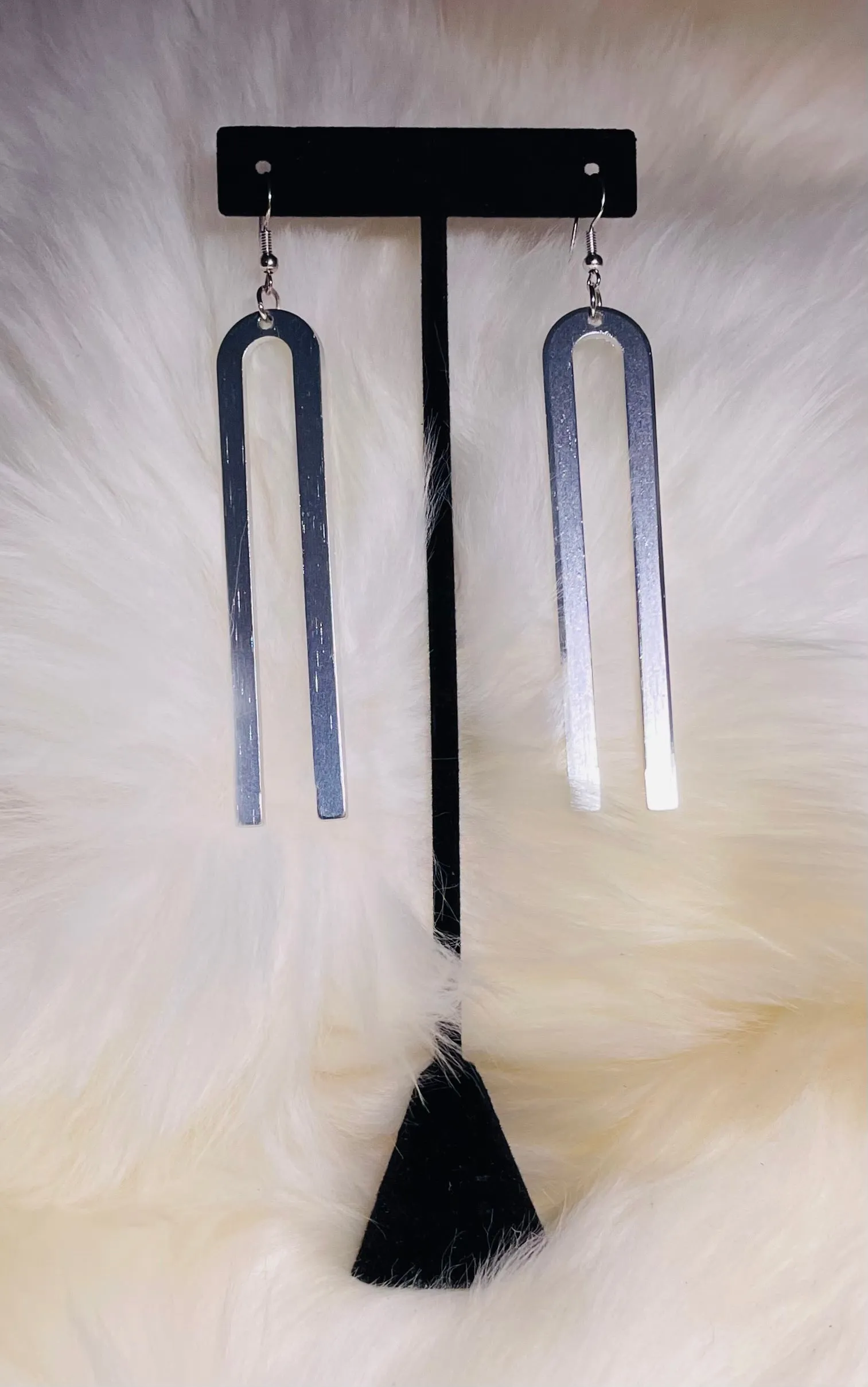 "U LINE" Earrings in Multiple Colors
