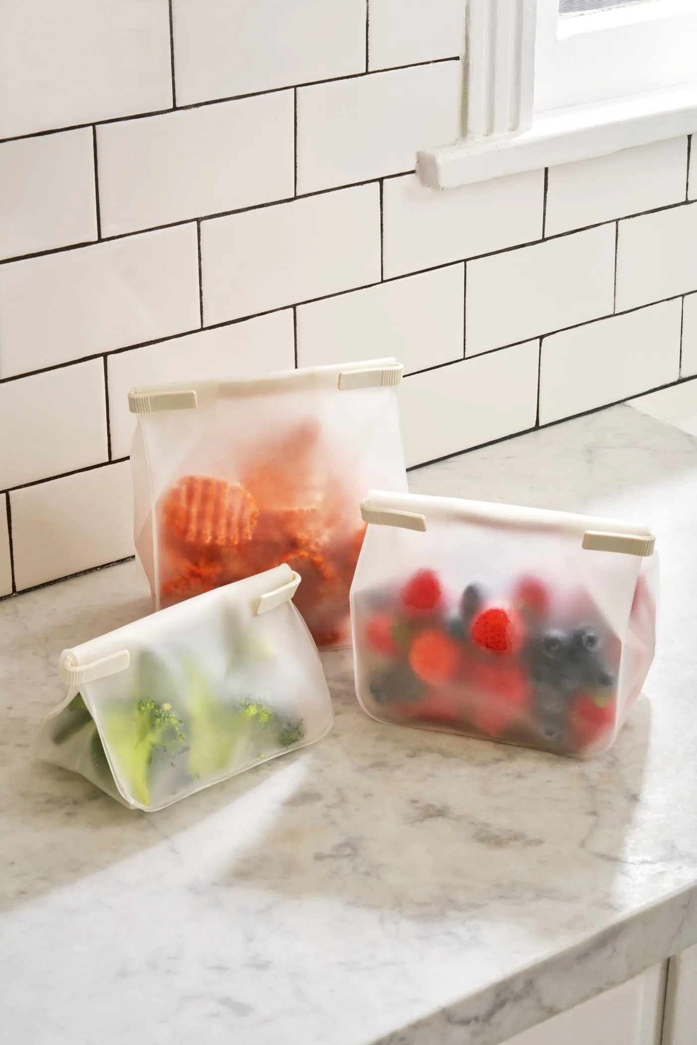 Roll Tight Freezer Storage Single Bag - Medium 36oz