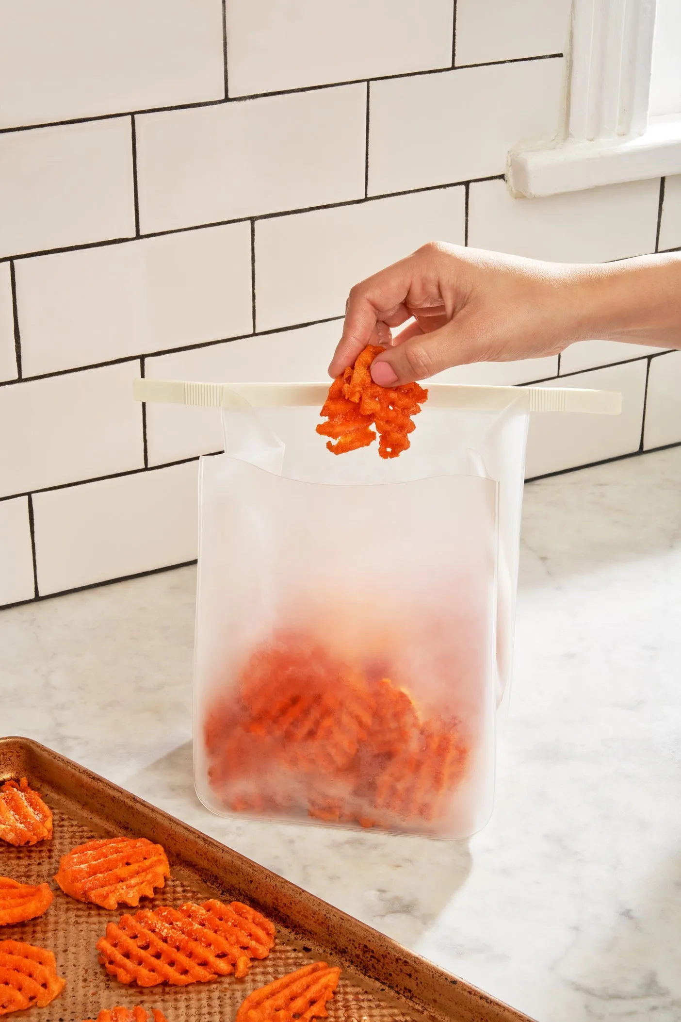 Roll Tight Freezer Storage Single Bag - Medium 36oz