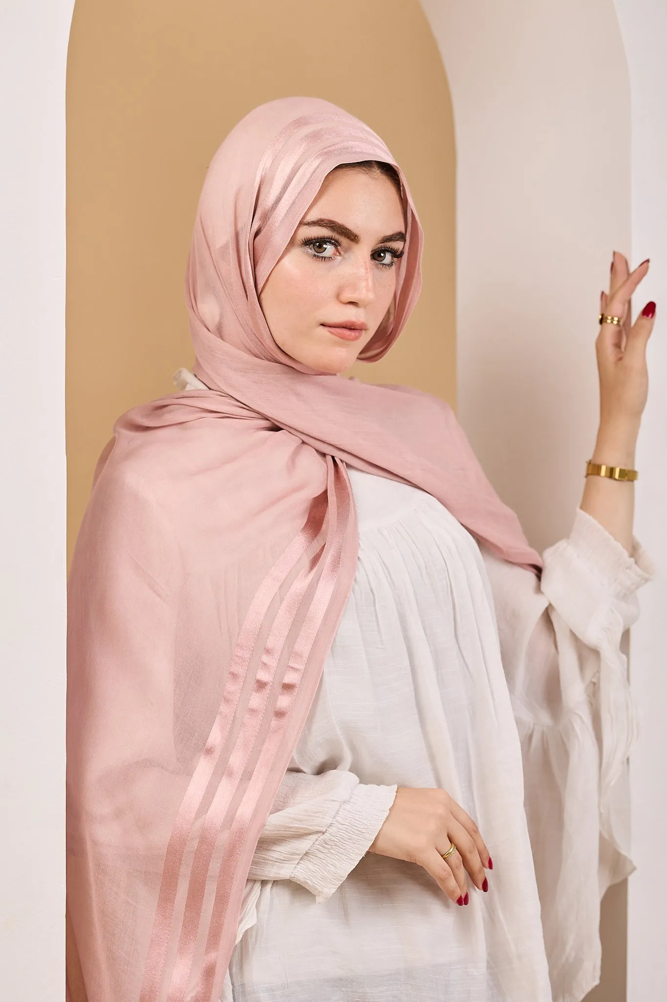 Rose Quarts Linen In Satin  3 line