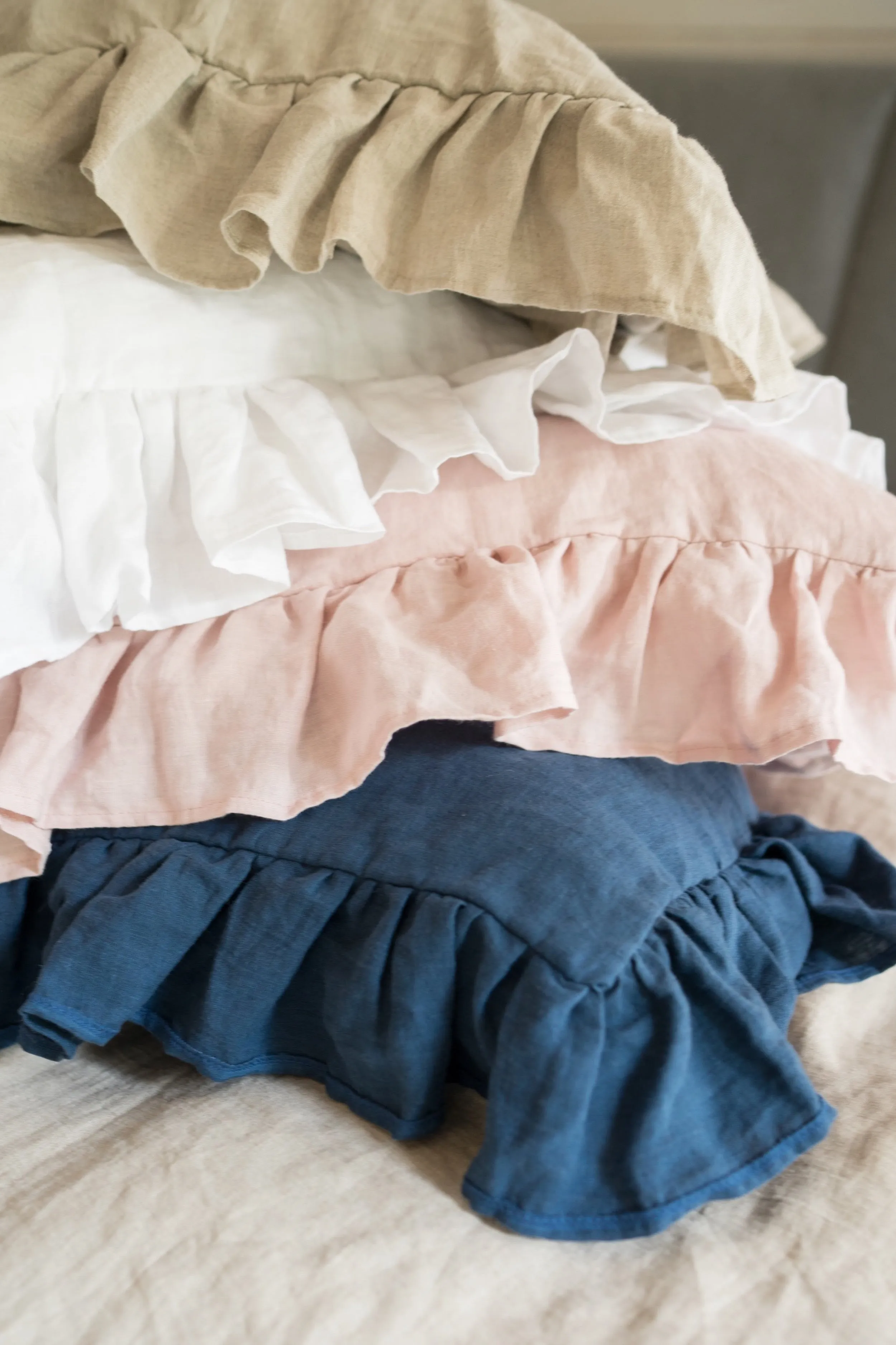 Ruffle pillowcase - pink
