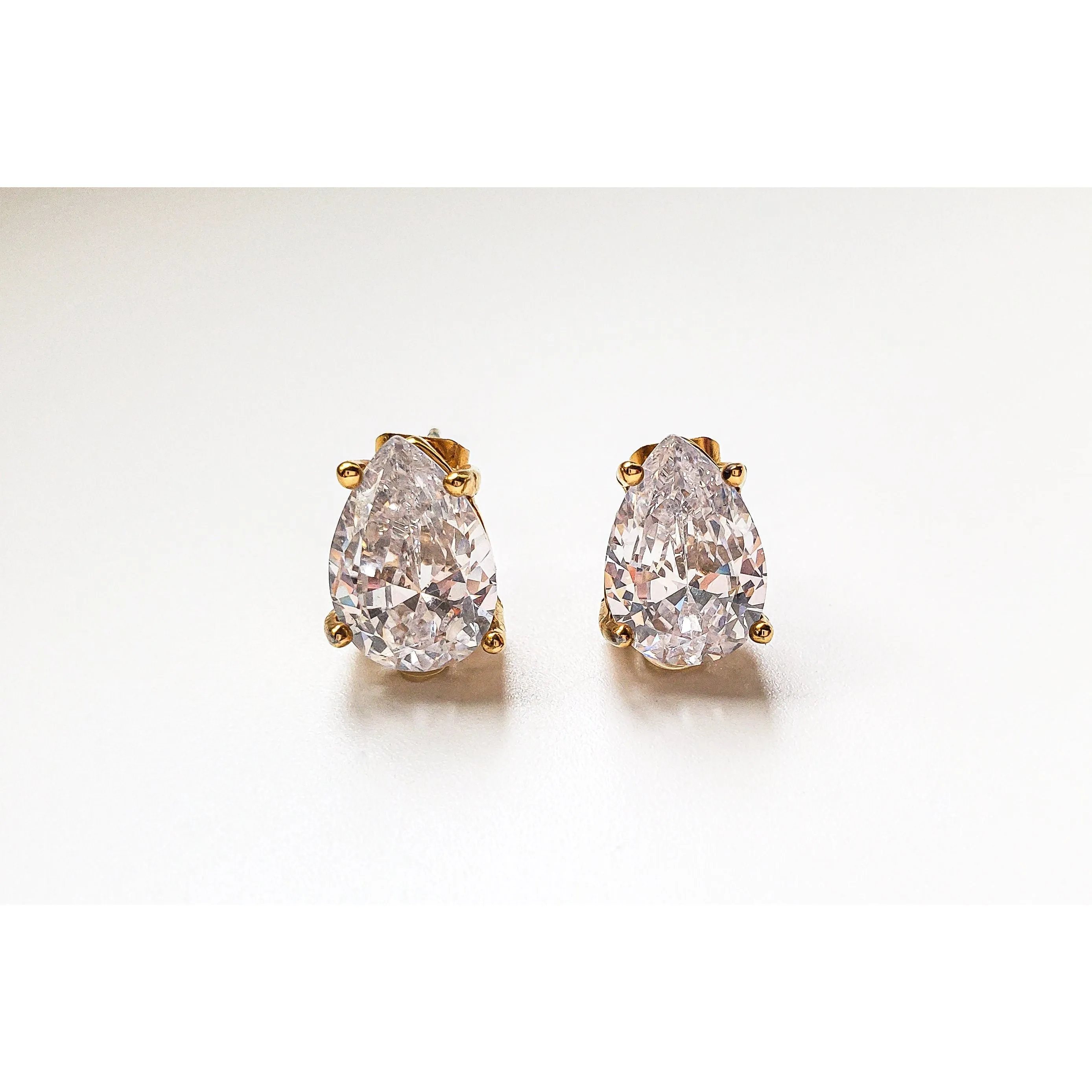 Sophia 18K Pear Stud Earrings