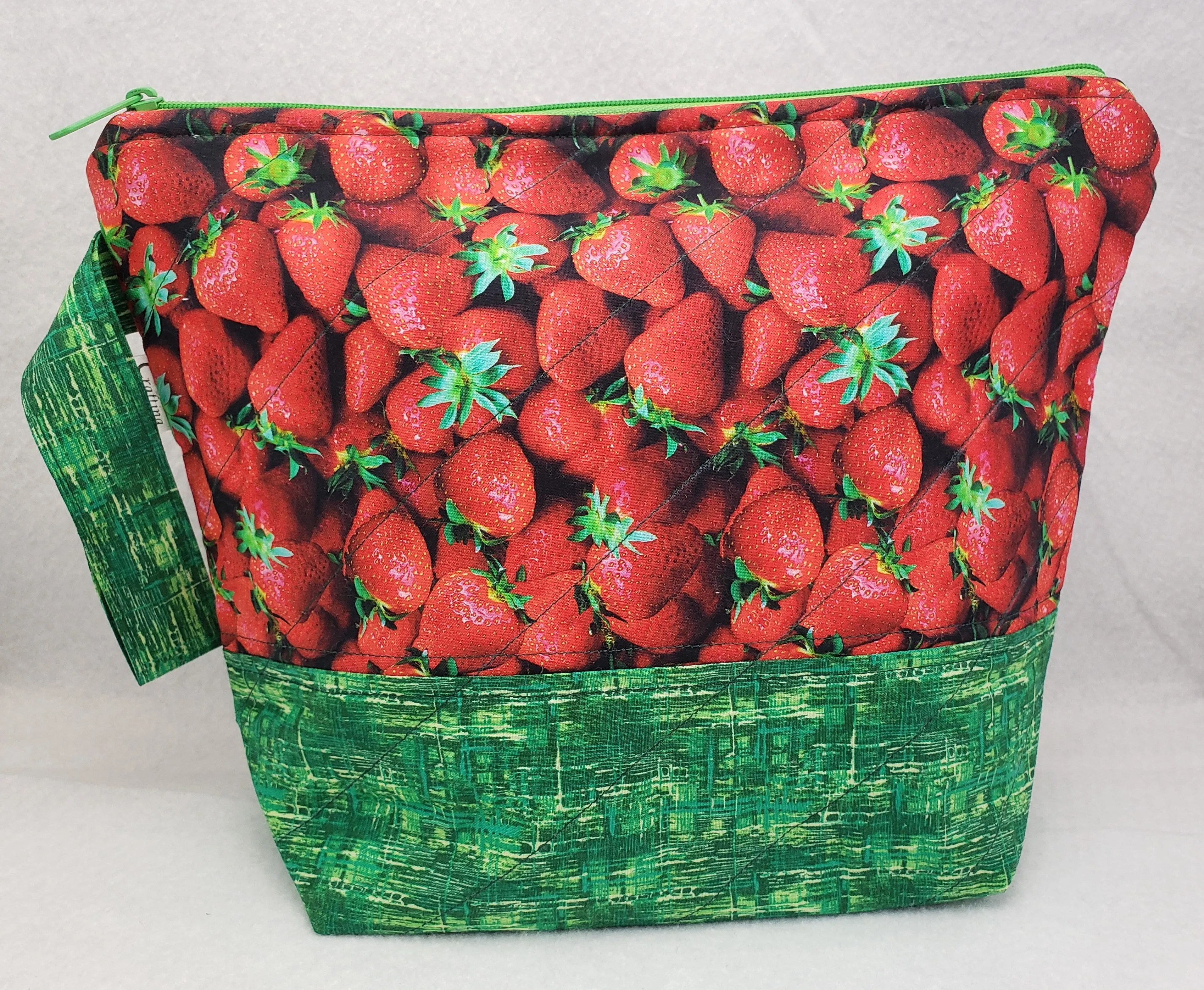 Strawberry Basket - Project Bag - Medium