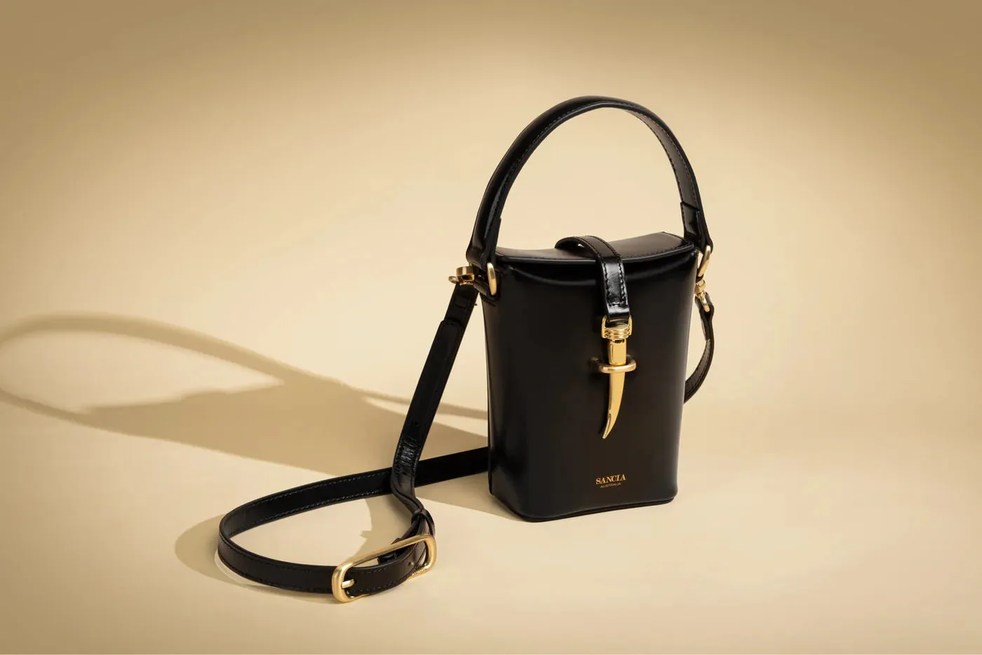 THE ESTELLE BUCKET | BLACK