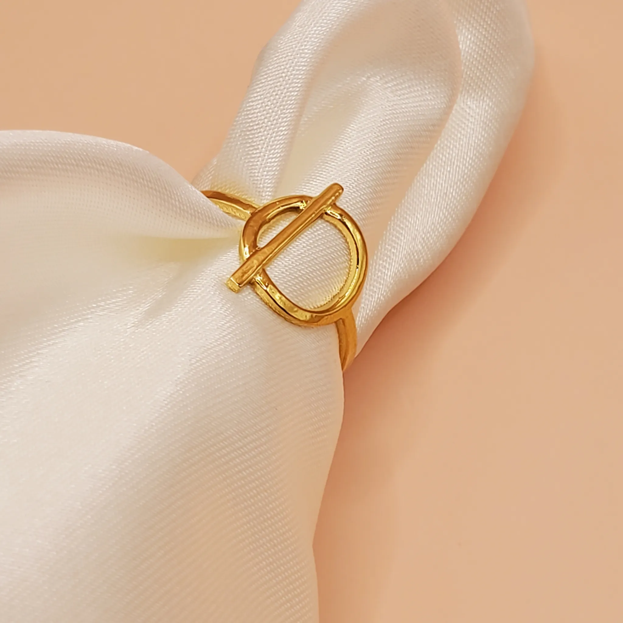 Toggle Ring