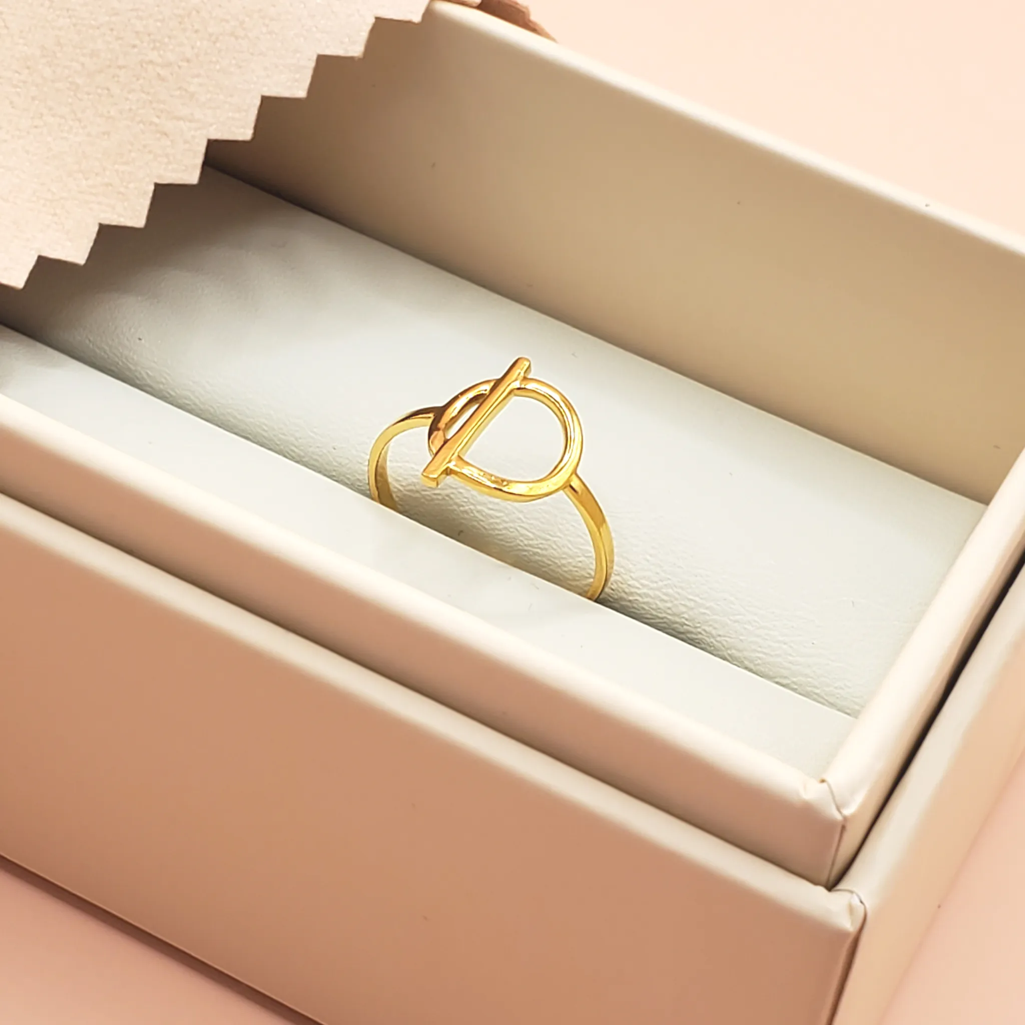 Toggle Ring