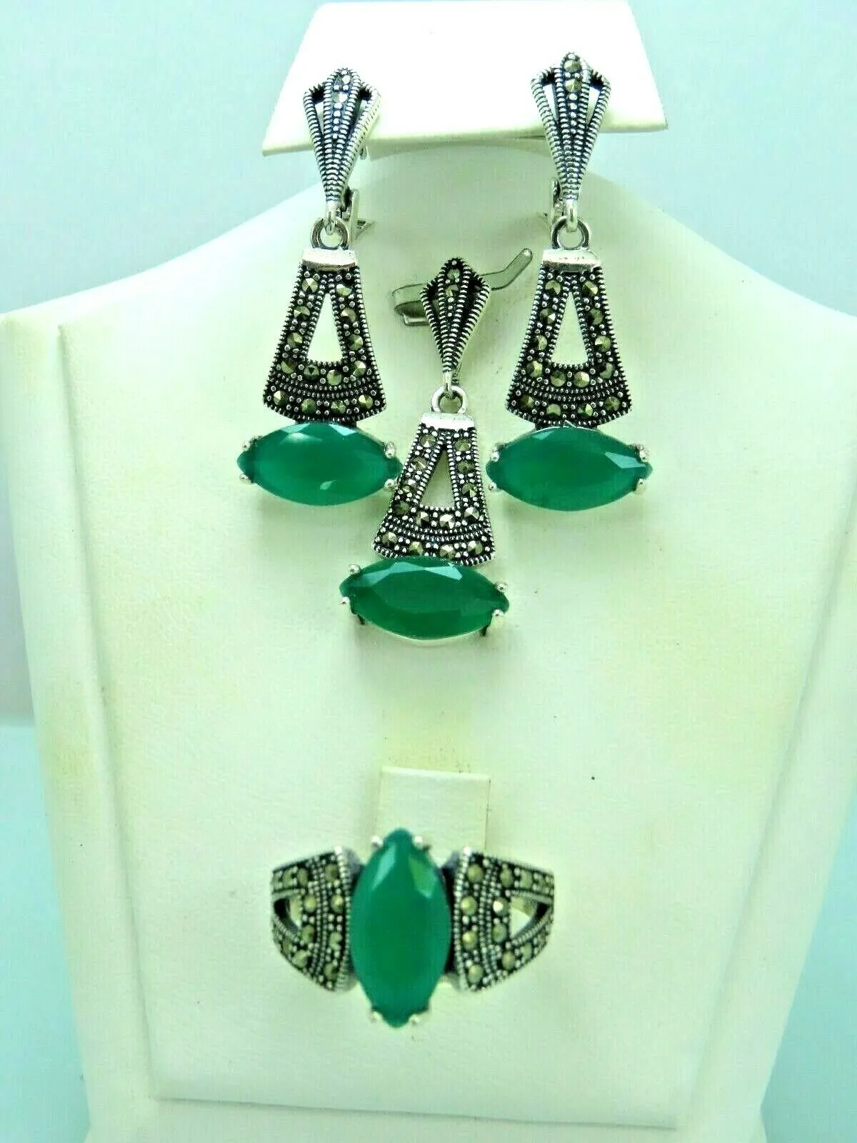 Turkish Handmade Jewelry 925 Sterling Silver Emerald Stone Women's Earrings, Pendant & Ring Jewelry Set